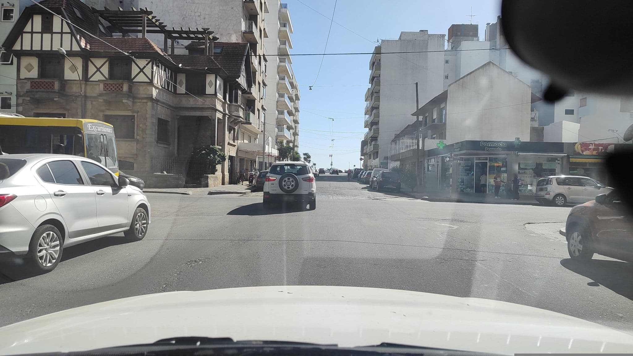 Street view near La Pergola Hostel, Mar del Plata — © Kaart_Local (CC BY-SA · Mapillary)