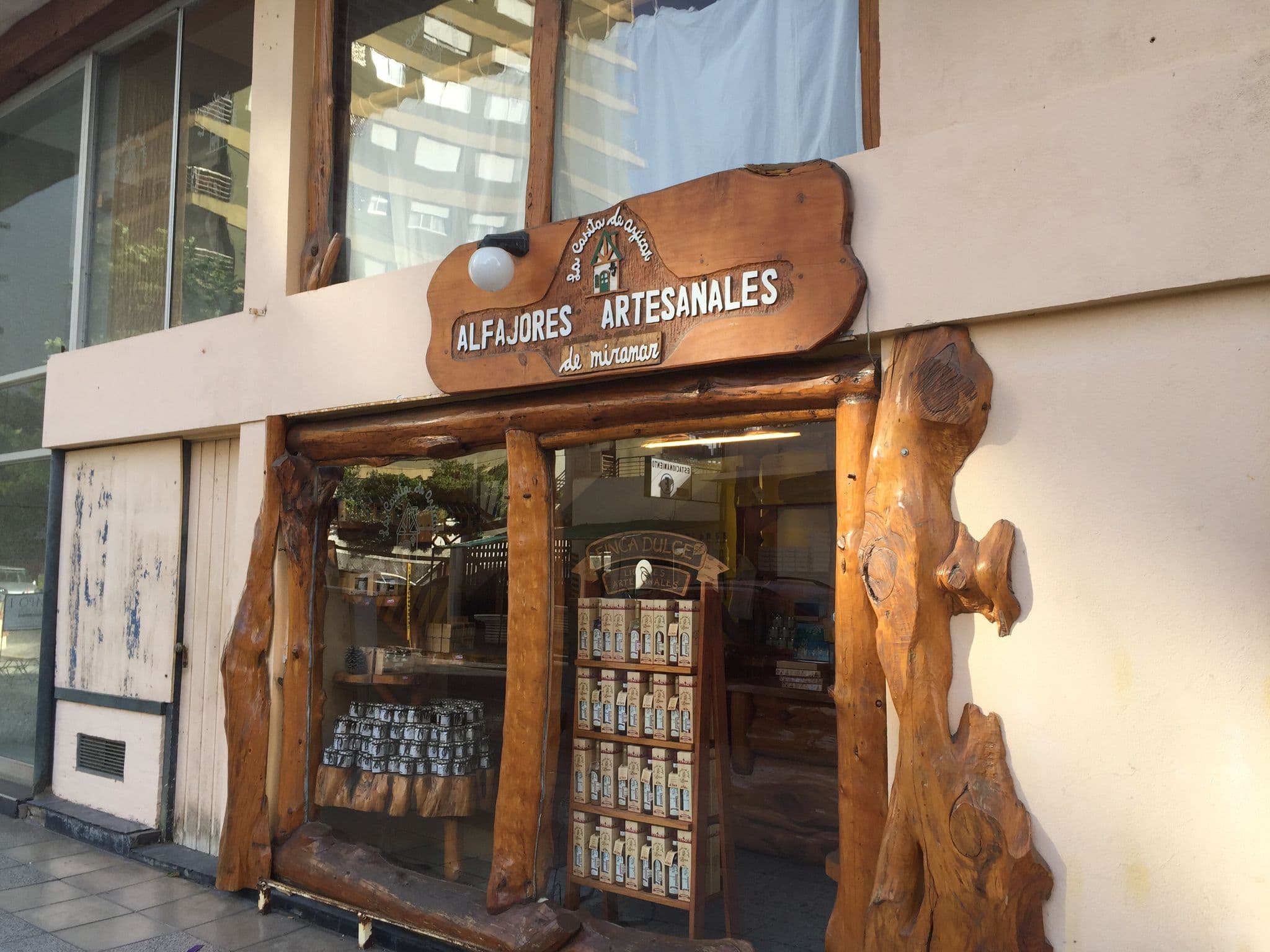 Street view near Hotel castelar, Miramar — © nicolas17 (CC BY-SA · Mapillary)