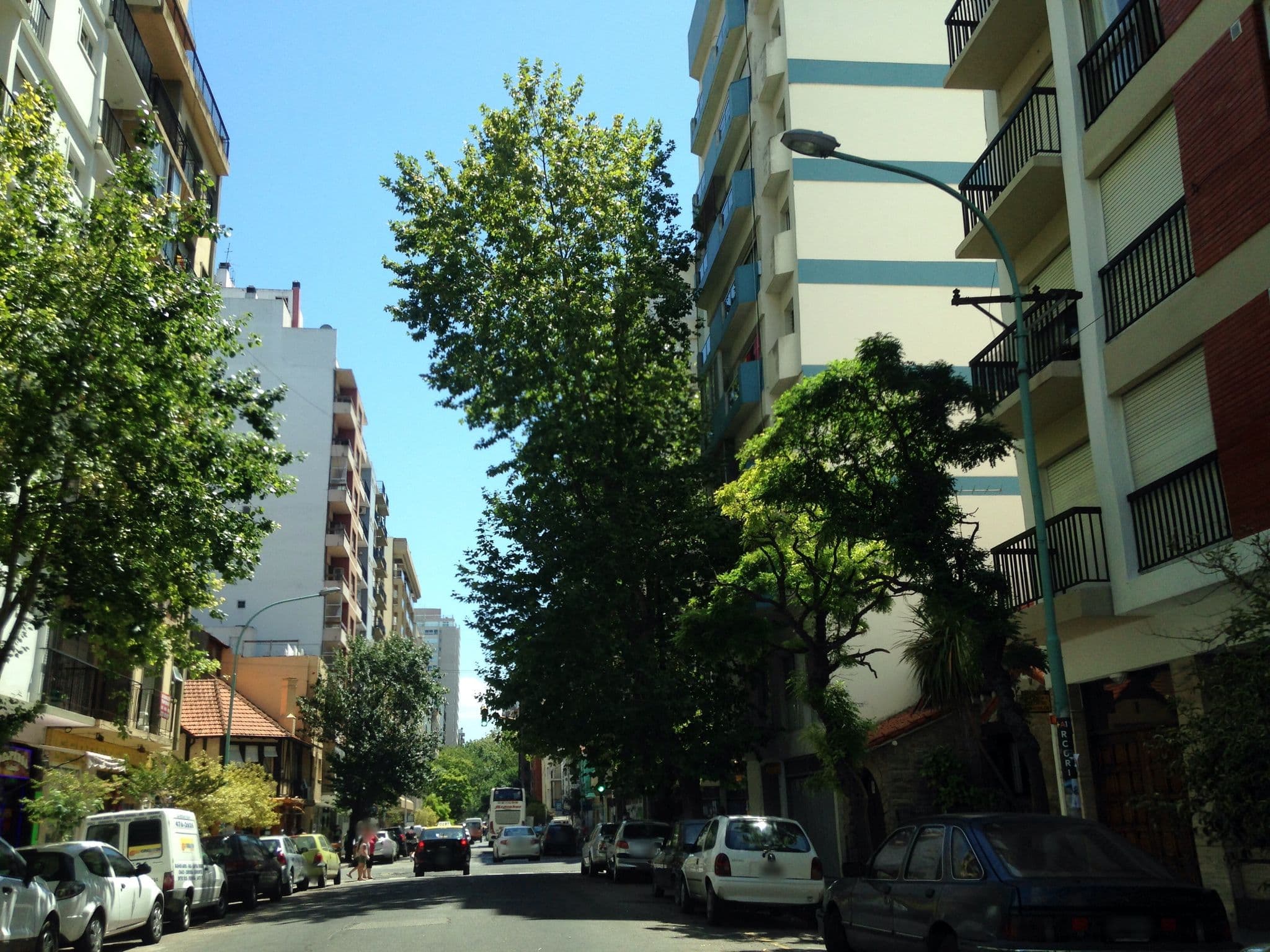 Street view near Ayres Sur Hotel, Mar del Plata — © maryann (CC BY-SA · Mapillary)