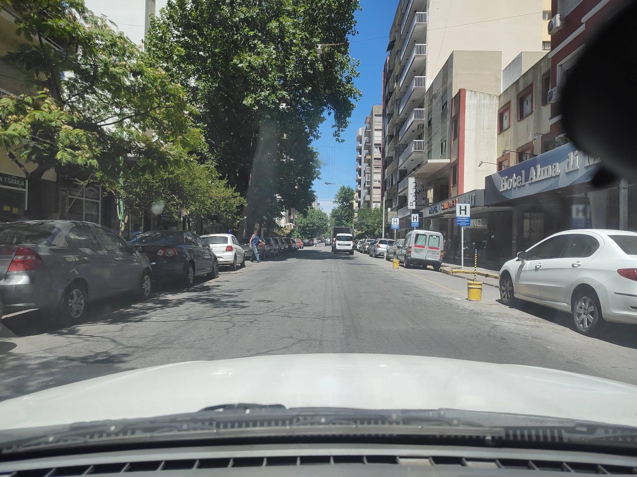 Street view near Hotel C'a D'oro, Mar del Plata — © Kaart_Local (CC BY-SA · Mapillary)