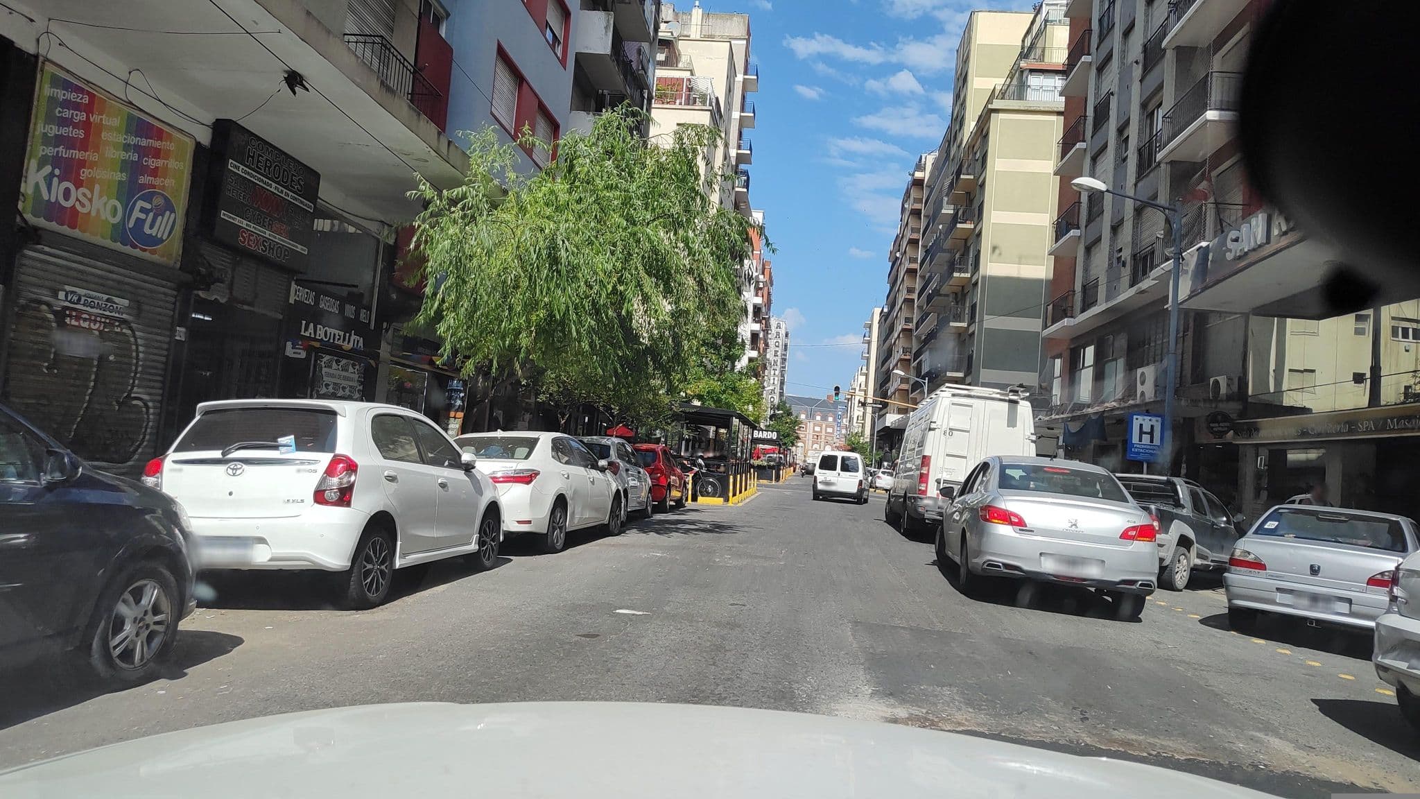 Street view near San Remo Grand Hotel Mar Del Plata, Mar del Plata — © Kaart_Local (CC BY-SA · Mapillary)