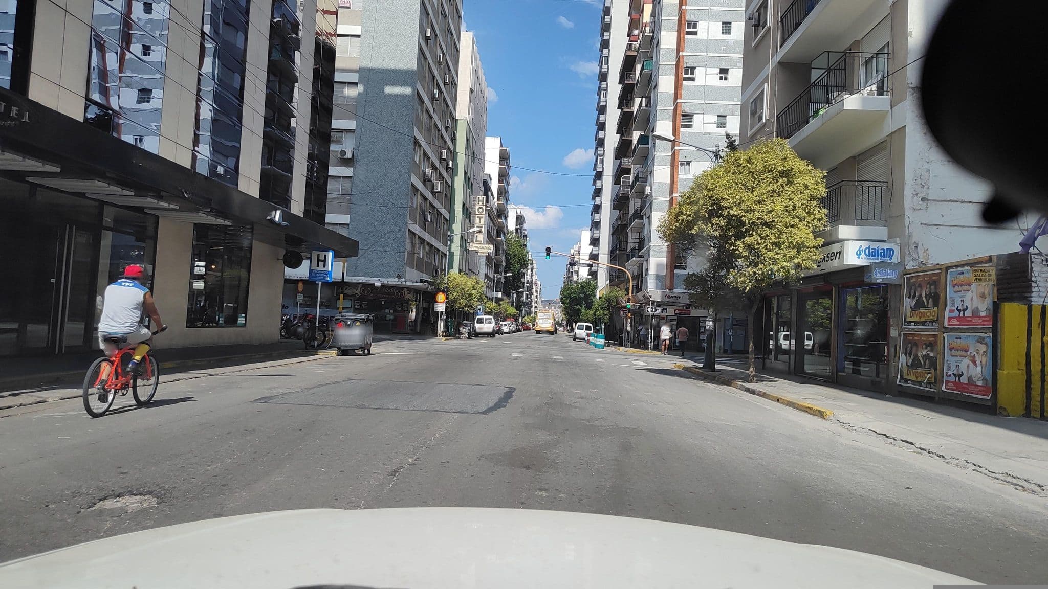 Street view near Hotel Conde, Mar del Plata — © Kaart_Local (CC BY-SA · Mapillary)