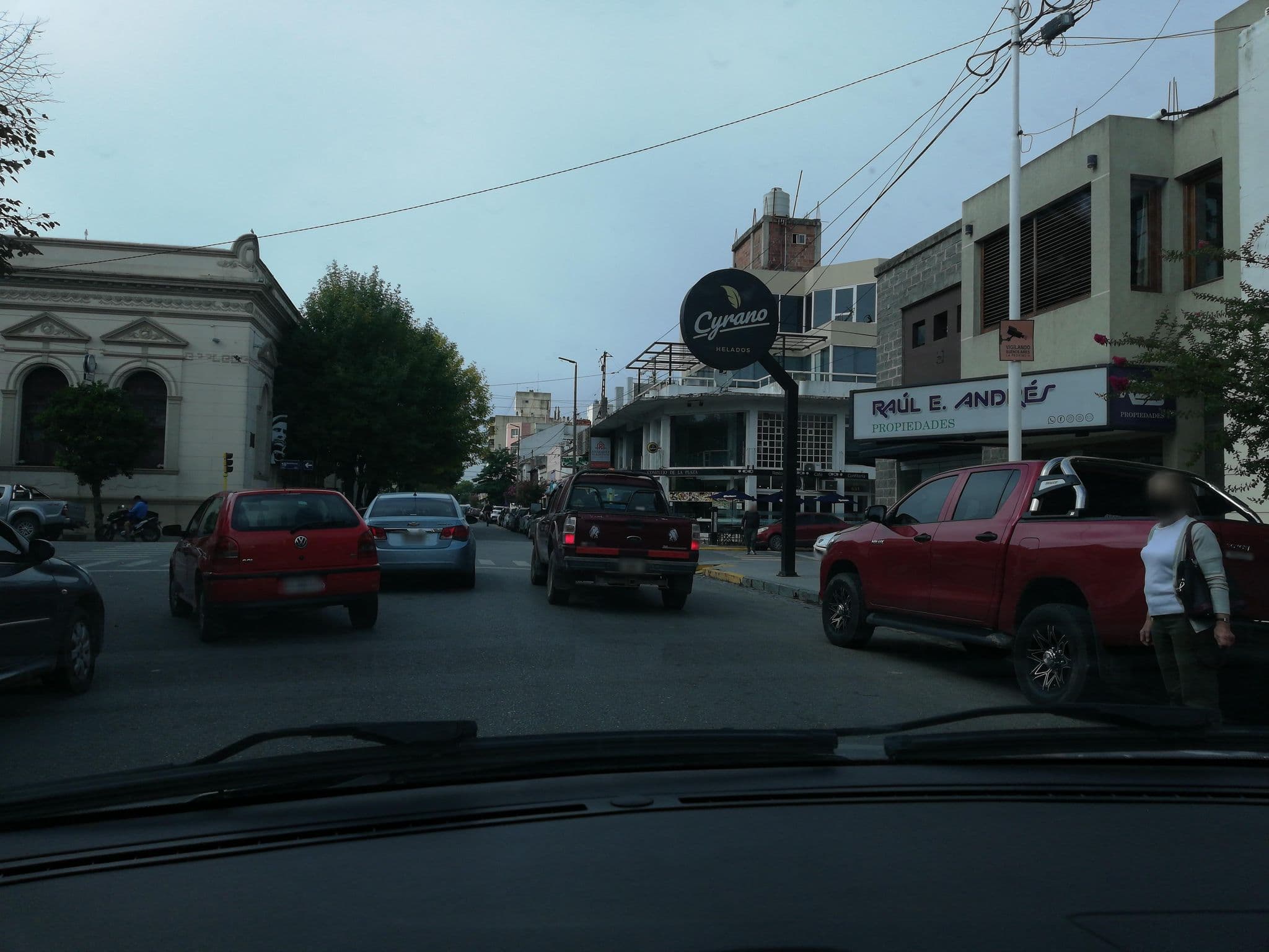 Street view near Apart hotel Complejo de la plaza, Balcarce — © juliana46 (CC BY-SA · Mapillary)