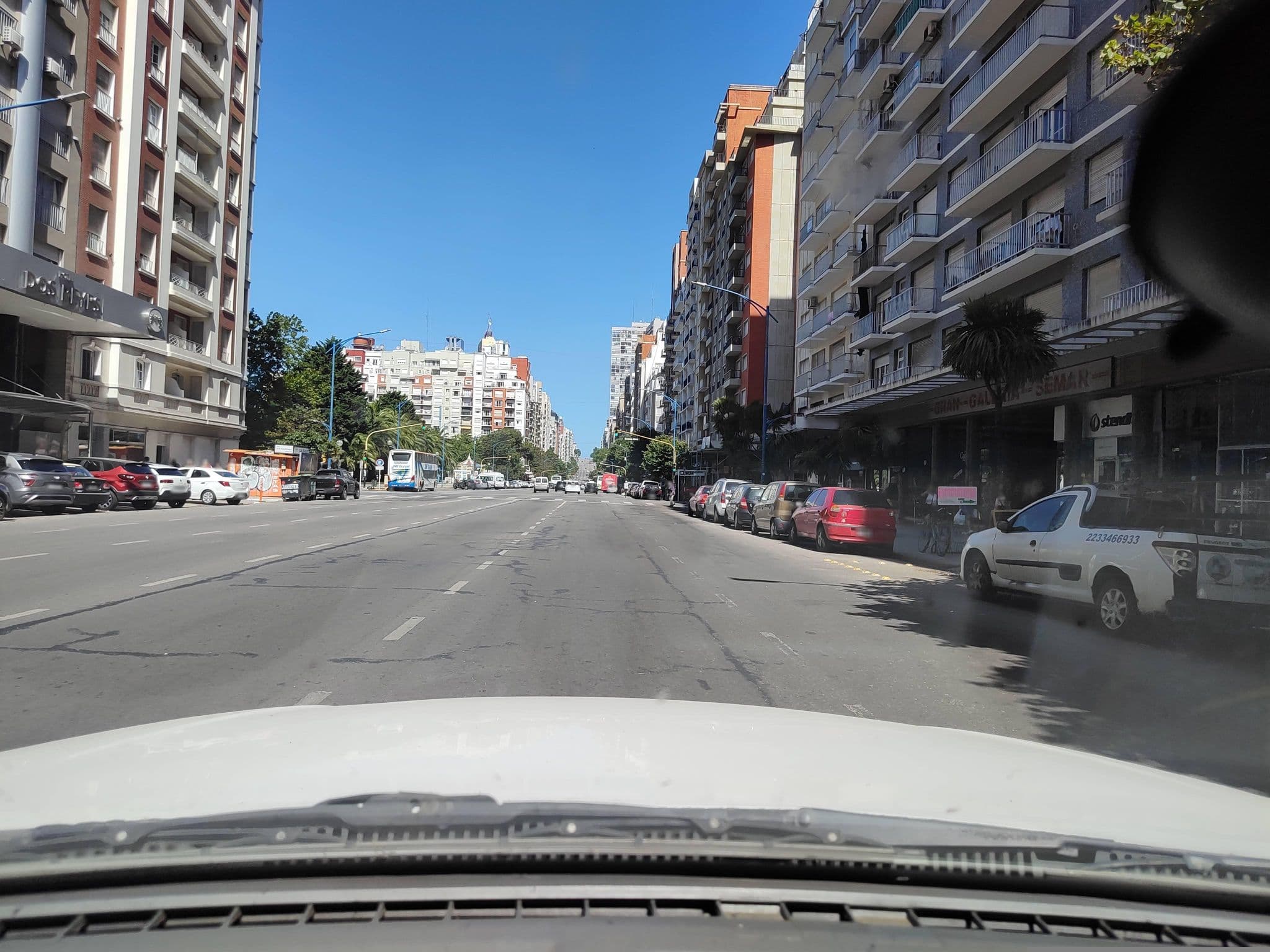 Street view near Departamentiten Piolex, Mar del Plata — © Kaart_Local (CC BY-SA · Mapillary)