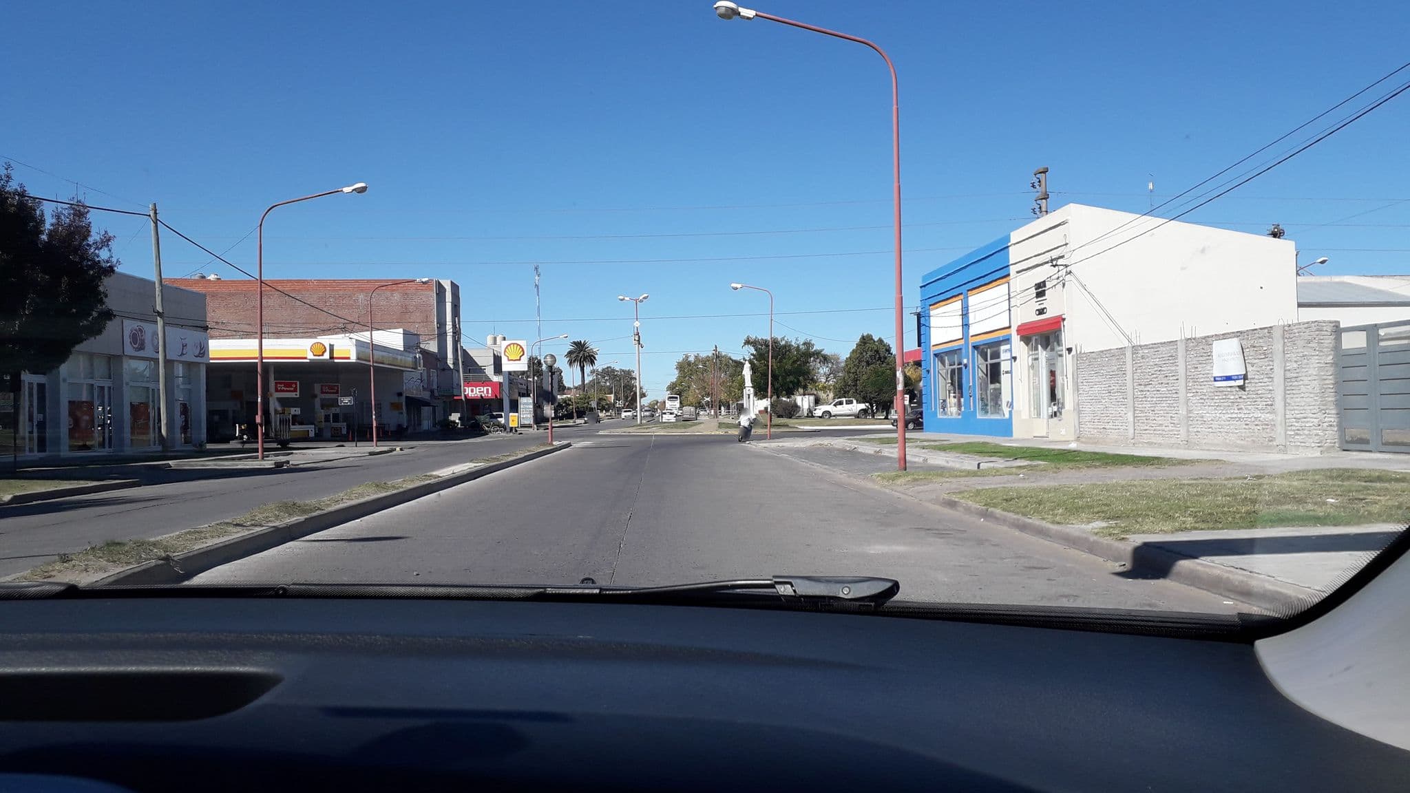 Street view near Hotel Blue, Azul — © zalitoar (CC BY-SA · Mapillary)