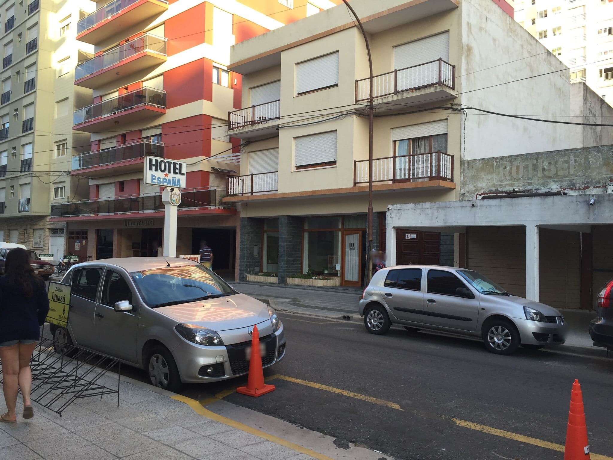Street view near Hotel Espana, Miramar — © nicolas17 (CC BY-SA · Mapillary)