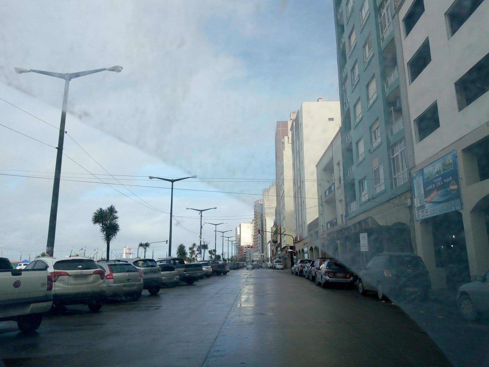 Street view near Apart Hotel Aires del Mar, Necochea — © nicfer (CC BY-SA · Mapillary)