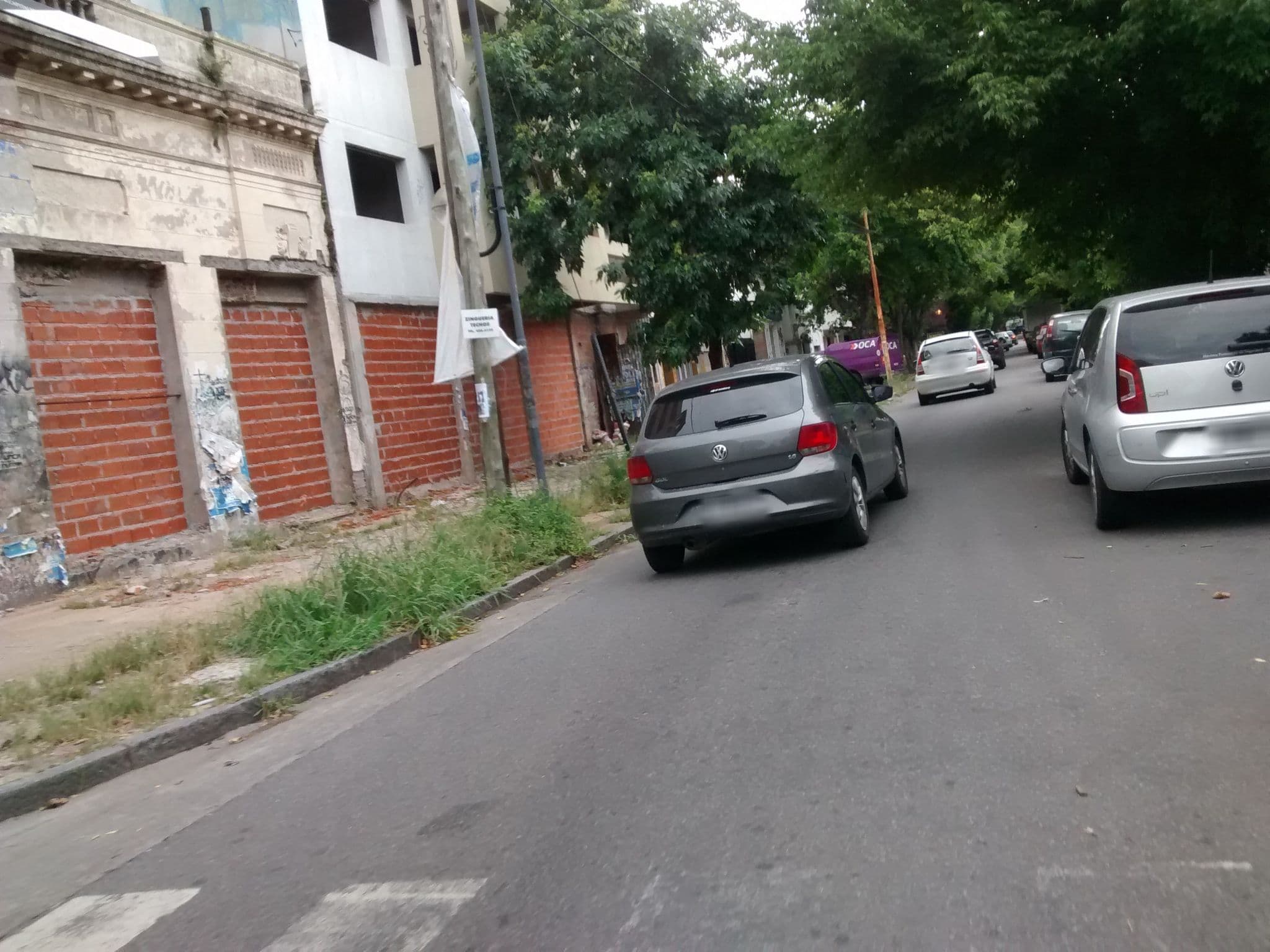 Street view near Hostel De Las Artes, La Plata — © nicfer (CC BY-SA · Mapillary)