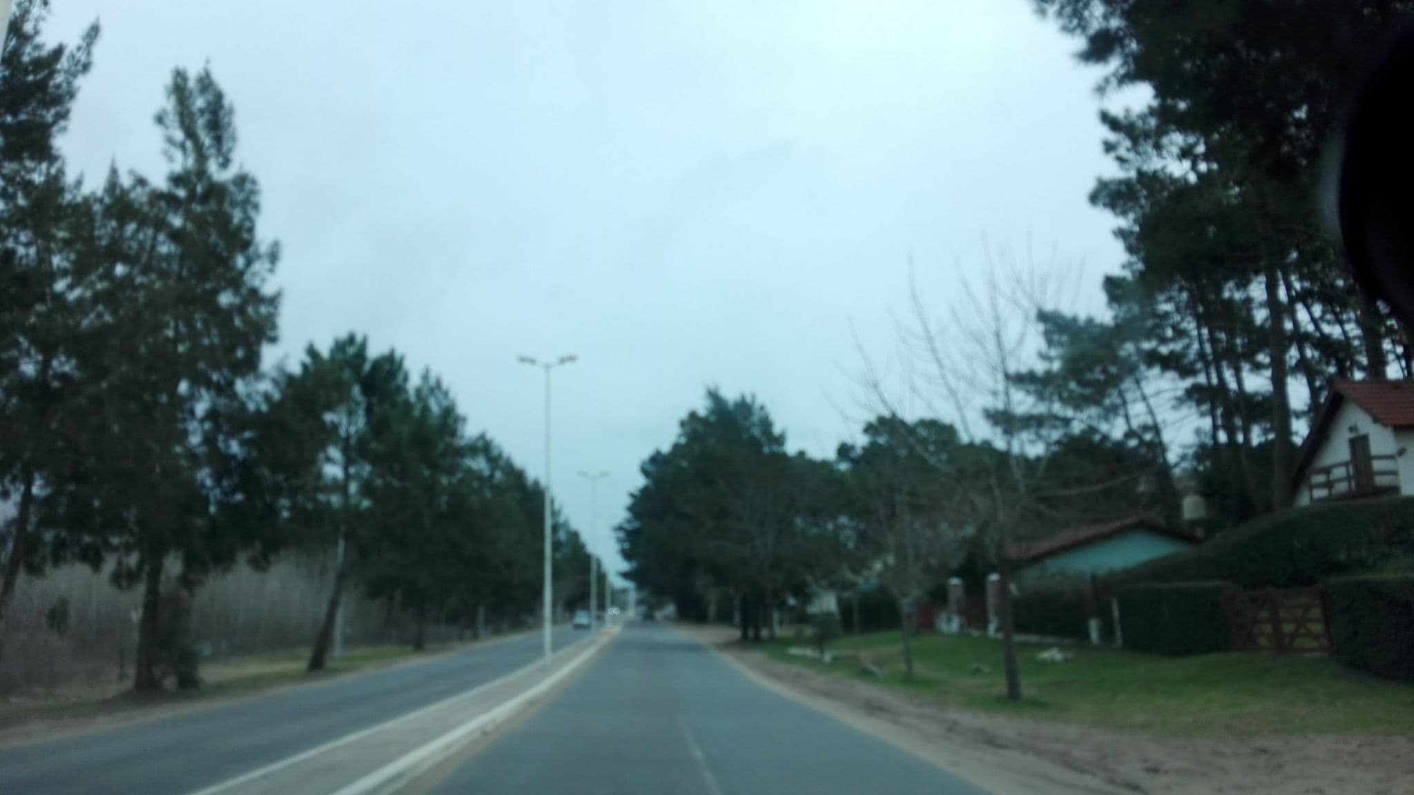 Street view near Amarela Apart Hotel, Cariló — © nicfer (CC BY-SA · Mapillary)