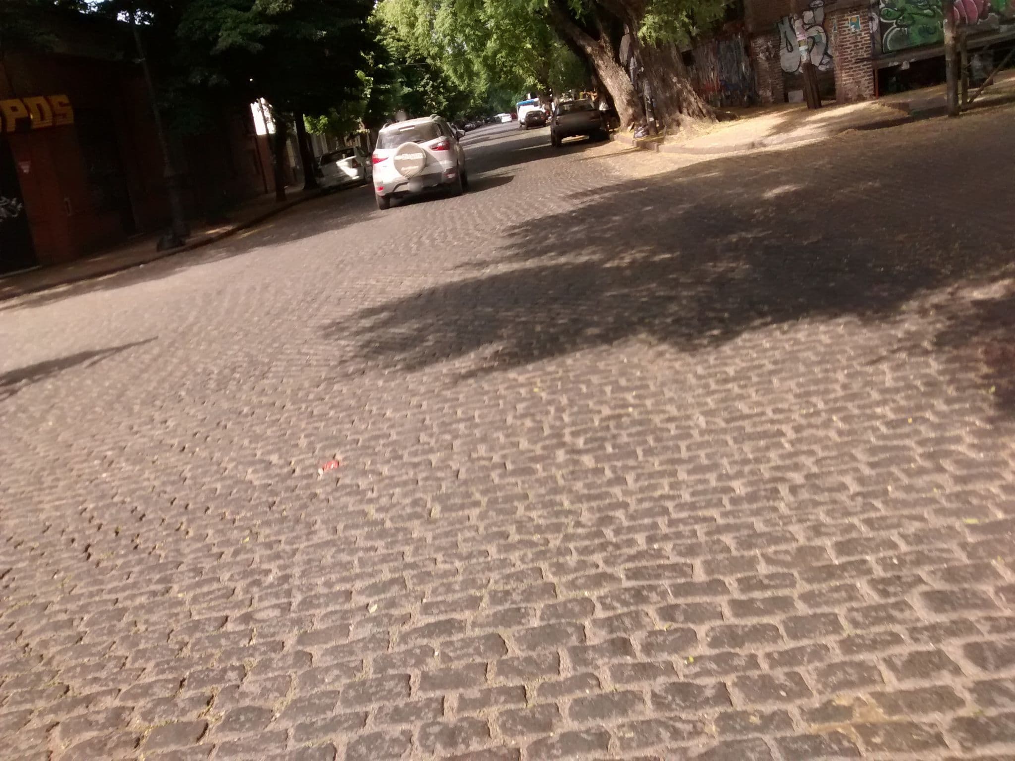 Street view near Hostel Ocampos, La Plata — © nicfer (CC BY-SA · Mapillary)