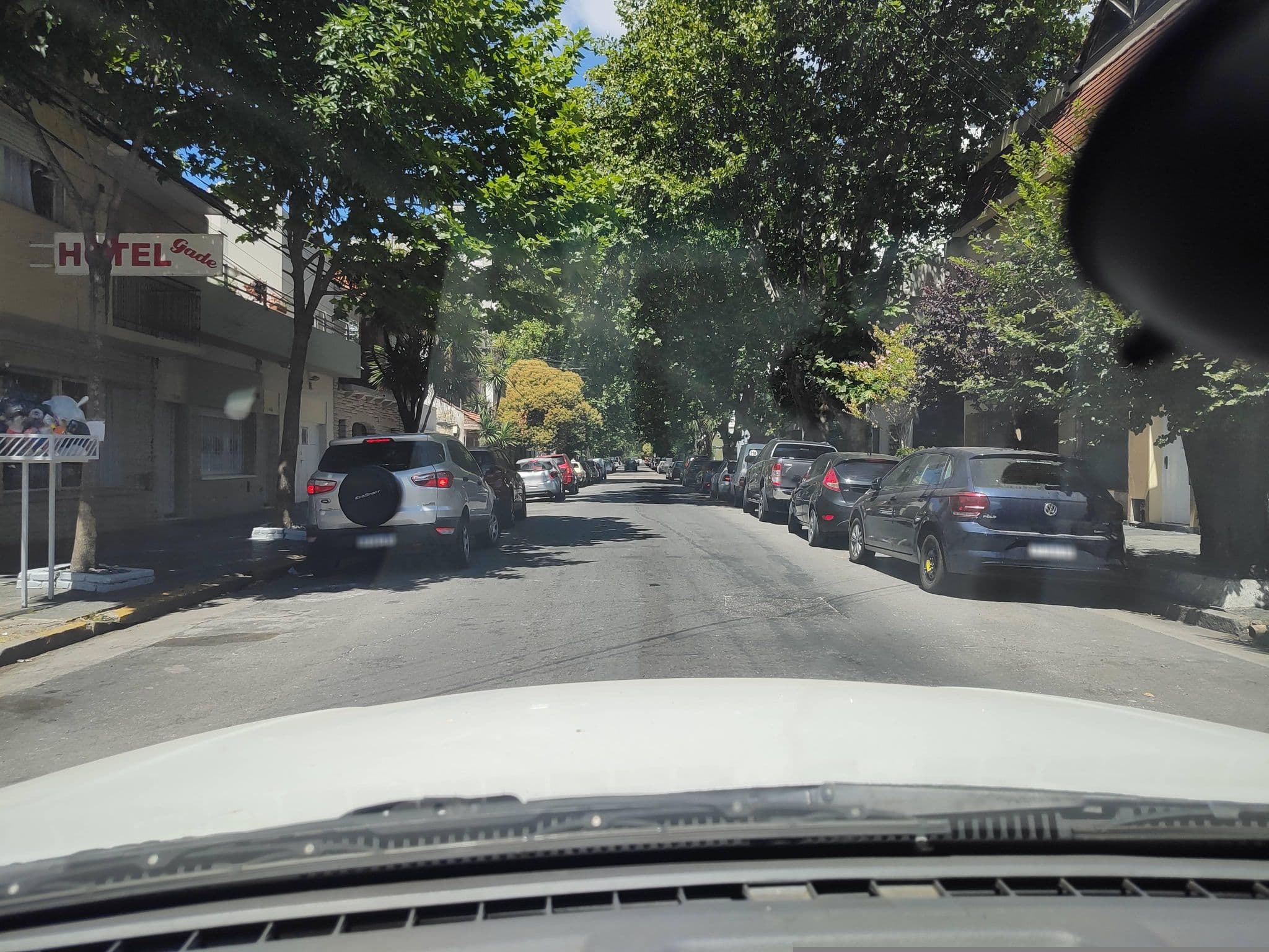 Street view near Hotel Gade, Mar del Plata — © Kaart_Local (CC BY-SA · Mapillary)