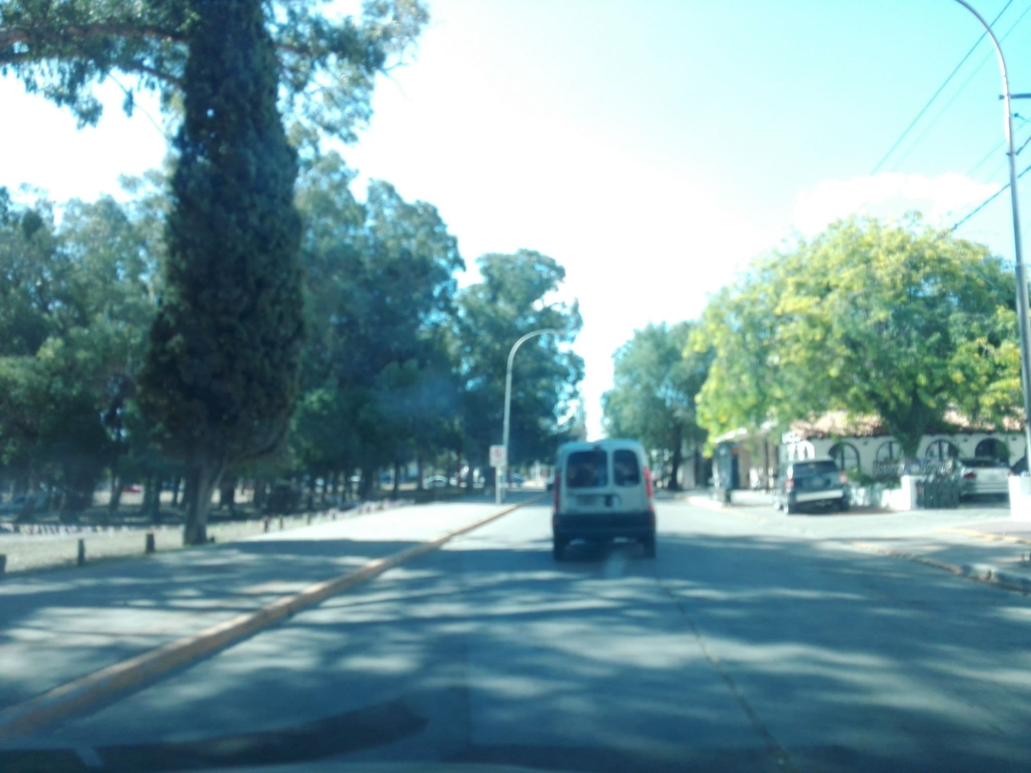 Street view near Hosteria Del Bosque, Necochea — © nicfer (CC BY-SA · Mapillary)