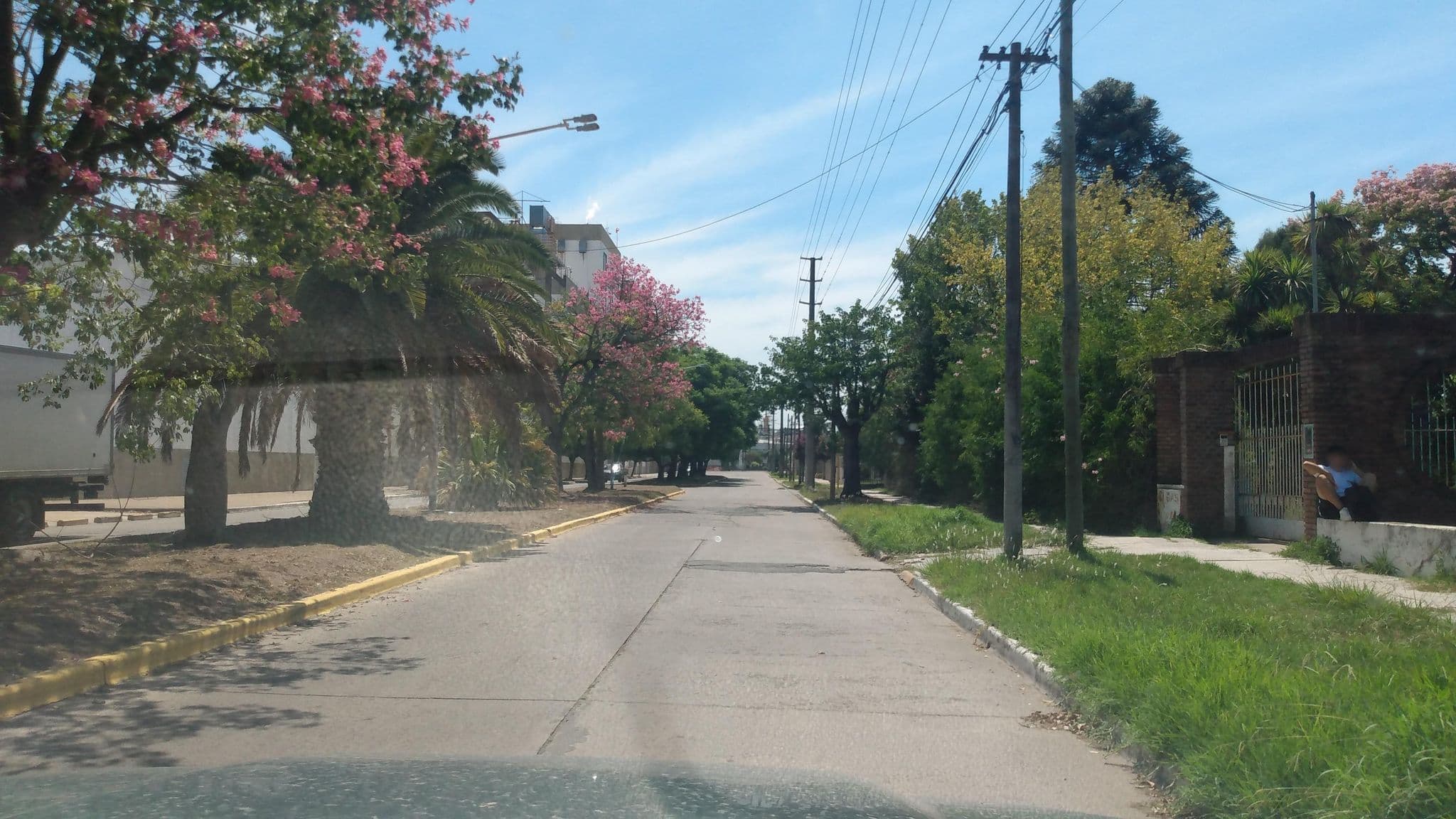 Street view near Elevage Gral Rodriguez Resort, Moreno — © Kaart_Local (CC BY-SA · Mapillary)