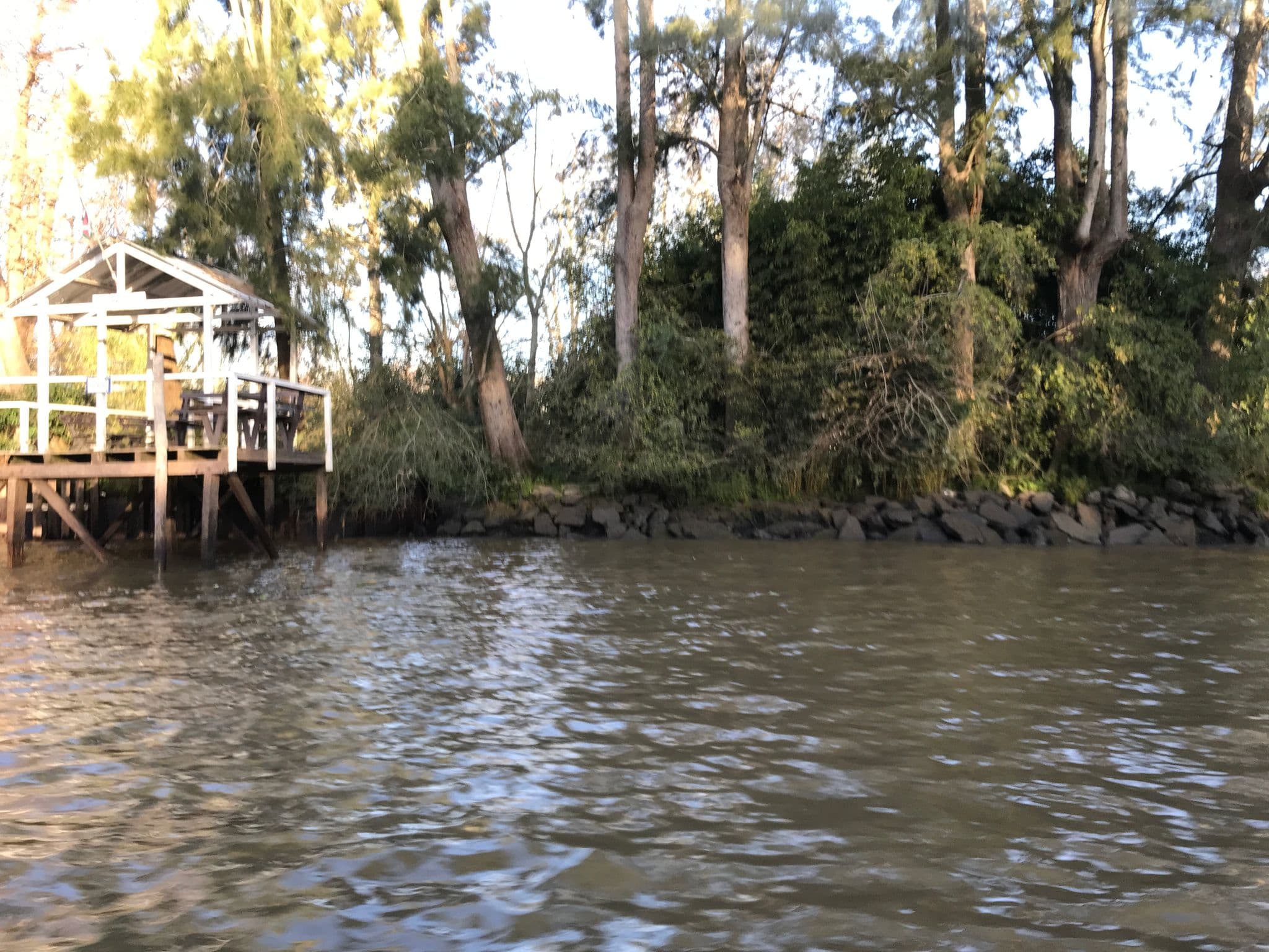 Street view near Isla escondida, Tigre — © ejegg (CC BY-SA · Mapillary)