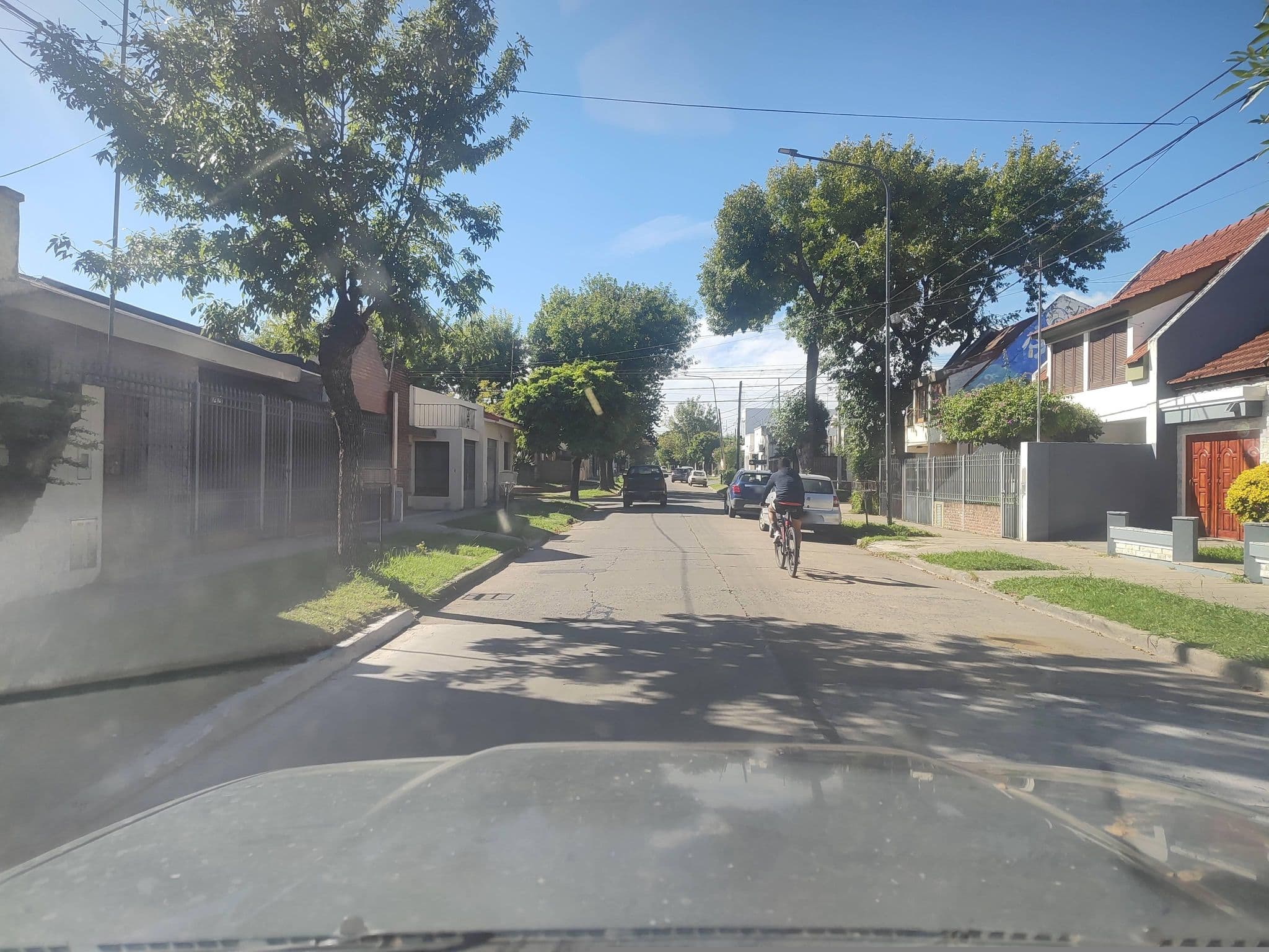 Street view near RESIDENCIA GERIATRICA FELICES LOS ABUELOS, Luján — © andresduhour (CC BY-SA · Mapillary)