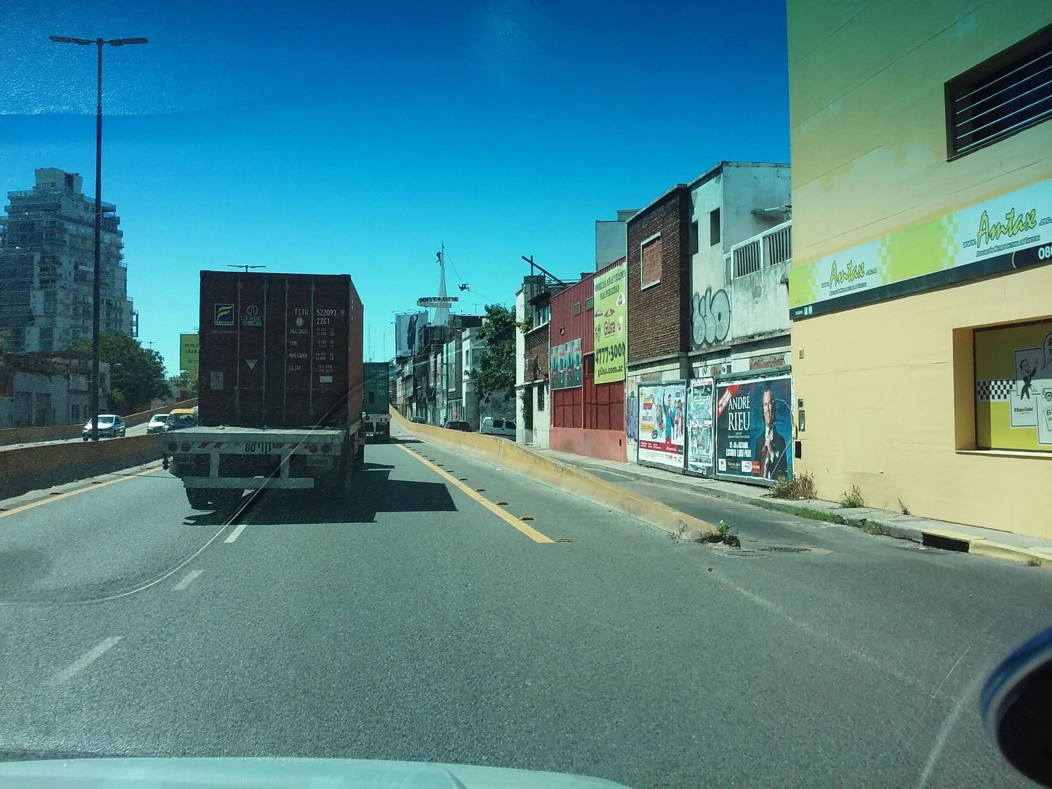 Street view near Cabañas Fischer, Colegiales — © jdieser (CC BY-SA · Mapillary)