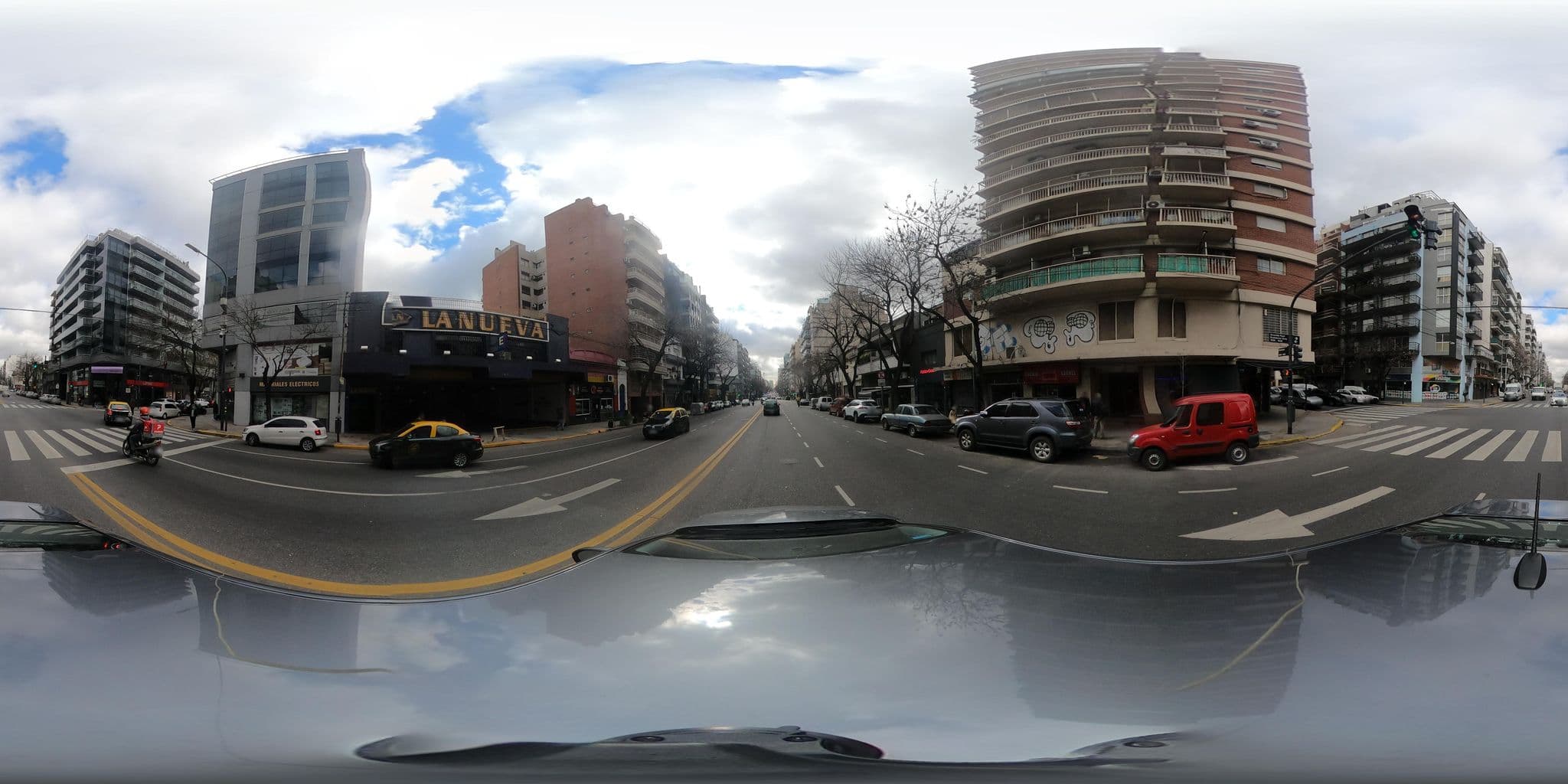 Street view near La Casa Tomada, Colegiales — © kaart_360 (CC BY-SA · Mapillary)
