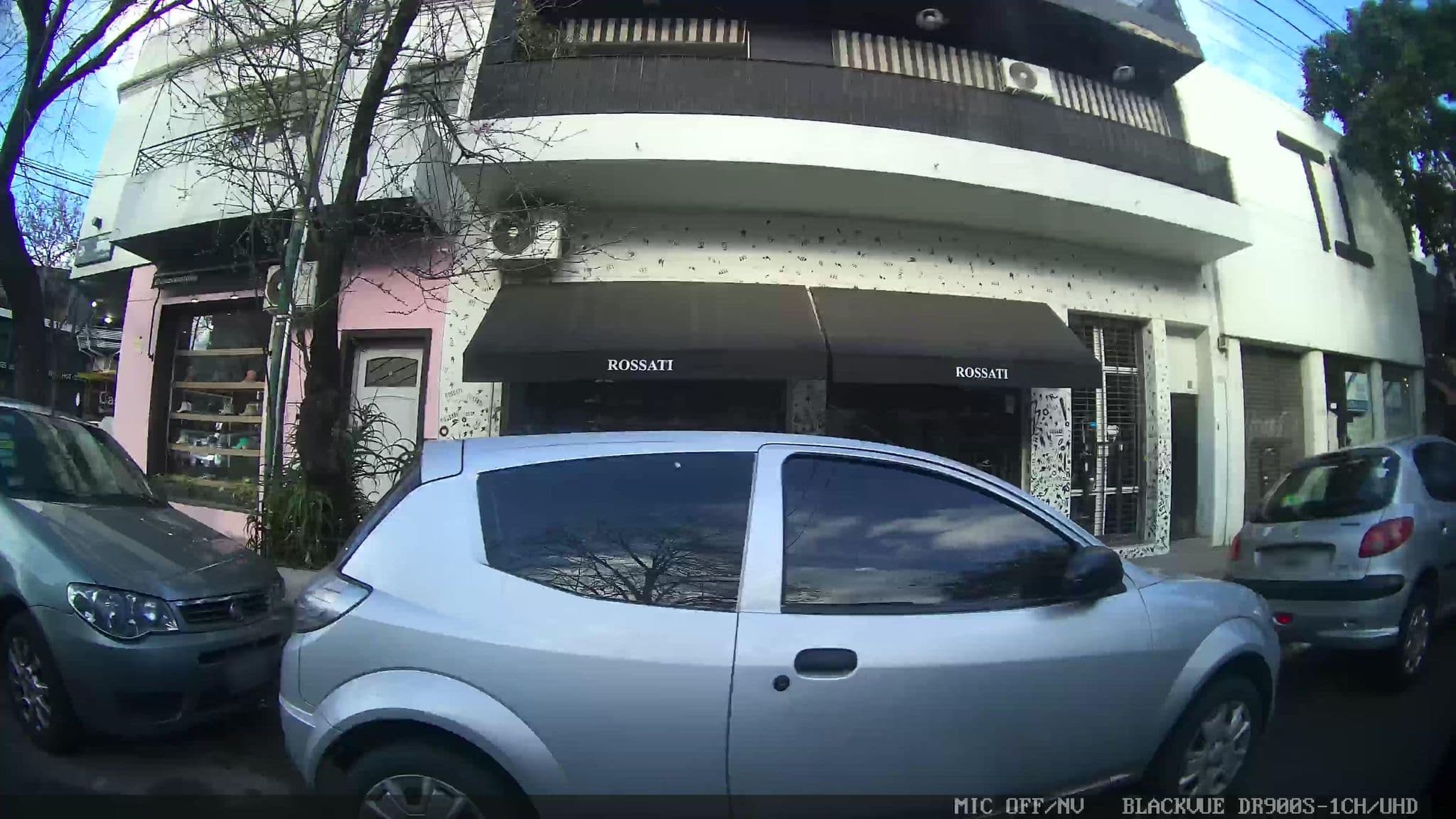 Street view near Five Cool Rooms, Colegiales — © kaart_1 (CC BY-SA · Mapillary)