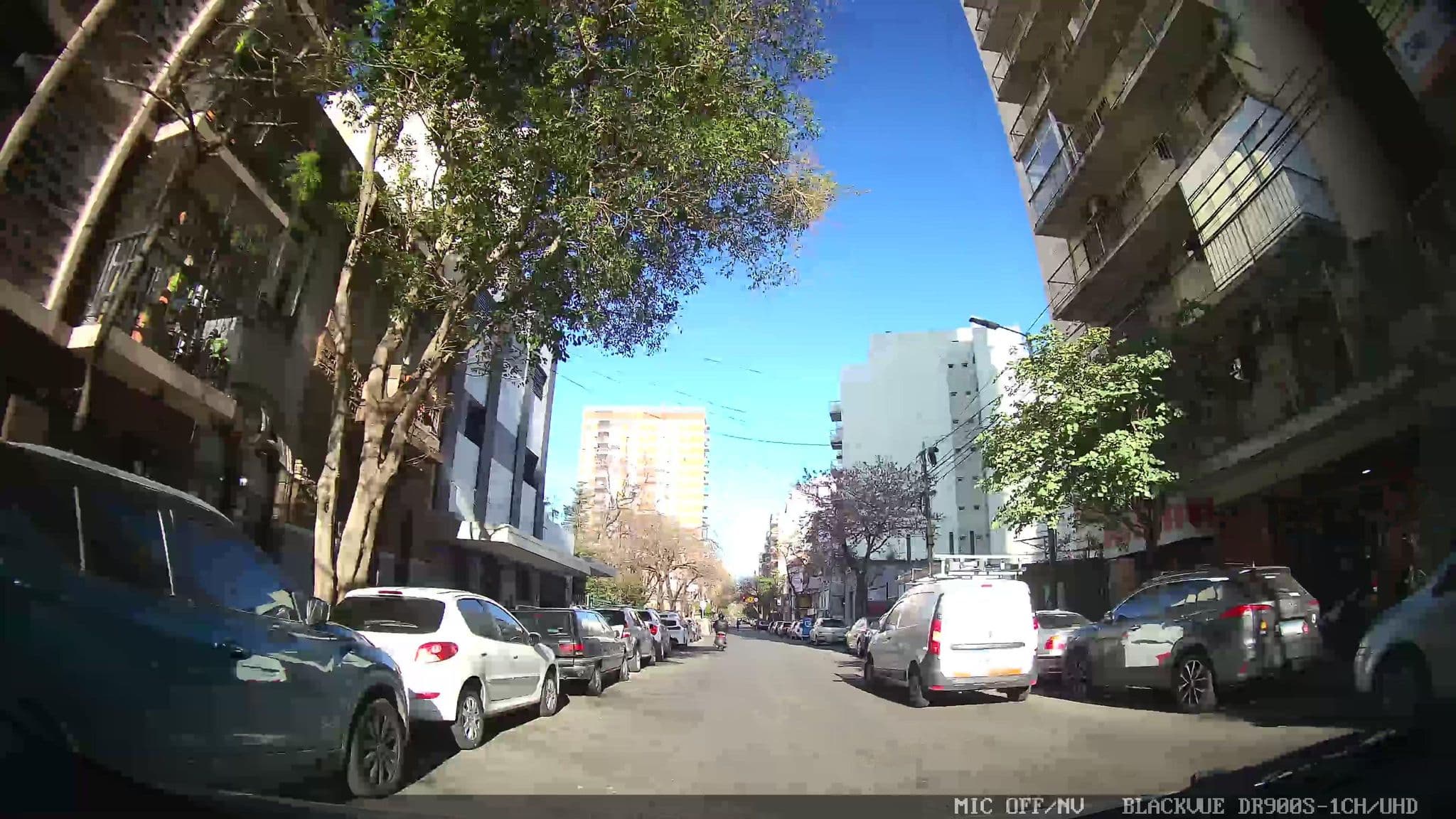 Street view near Hotel Grant's, Boedo — © kaartcam (CC BY-SA · Mapillary)