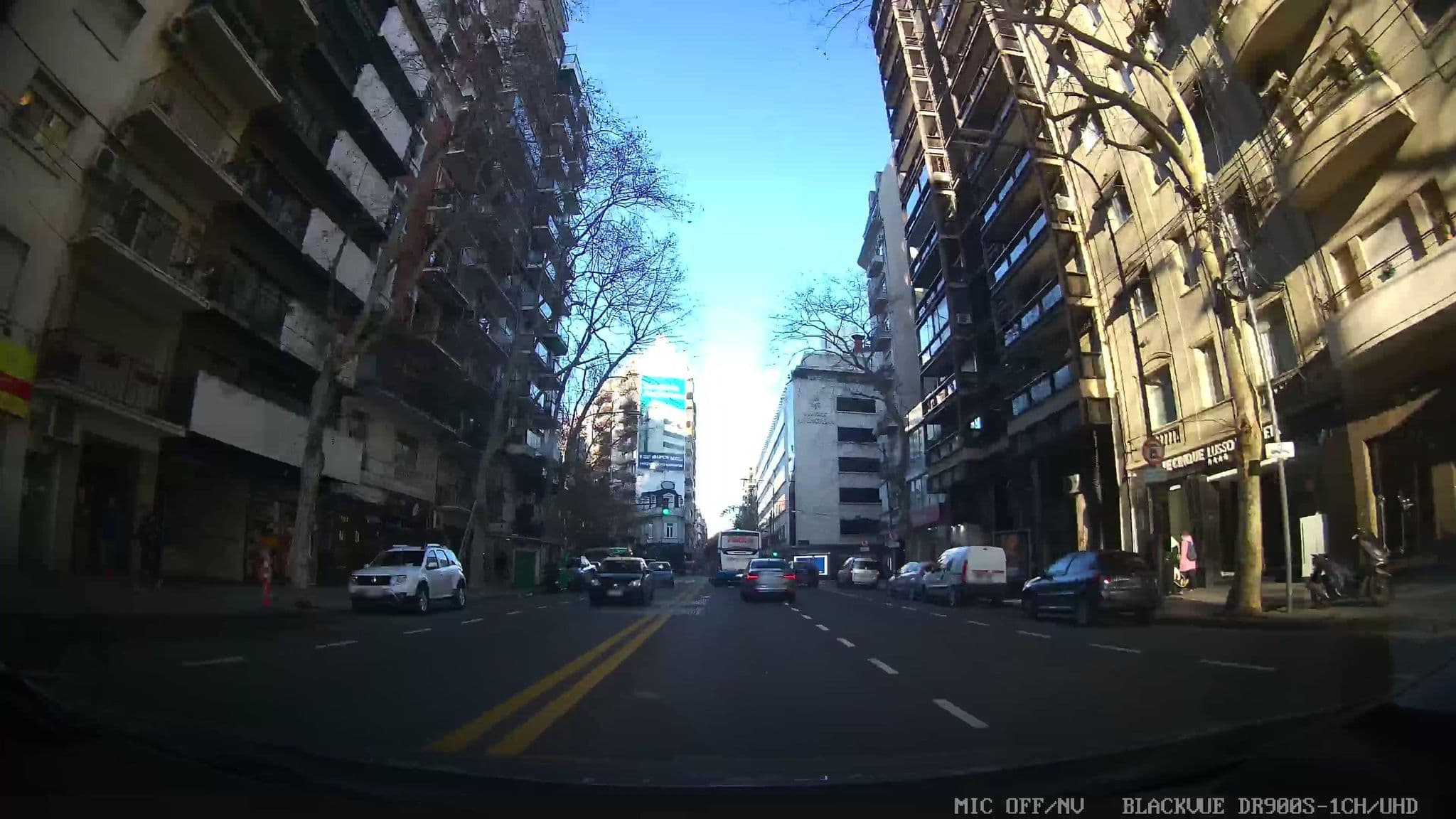 Street view near Elegance Park Plaza Hotel Buenos Aires, Retiro — © kaartcam (CC BY-SA · Mapillary)