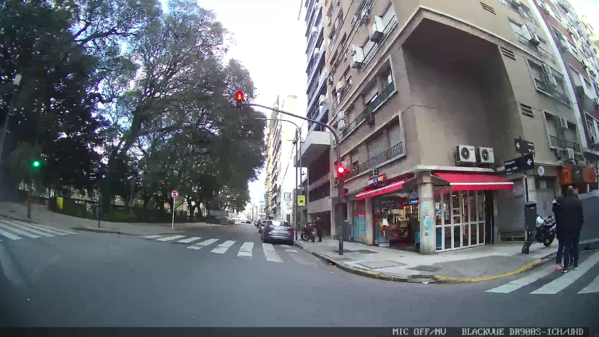 Street view near Rua Paraguay, Buenos Aires, Retiro — © kaart_3 (CC BY-SA · Mapillary)