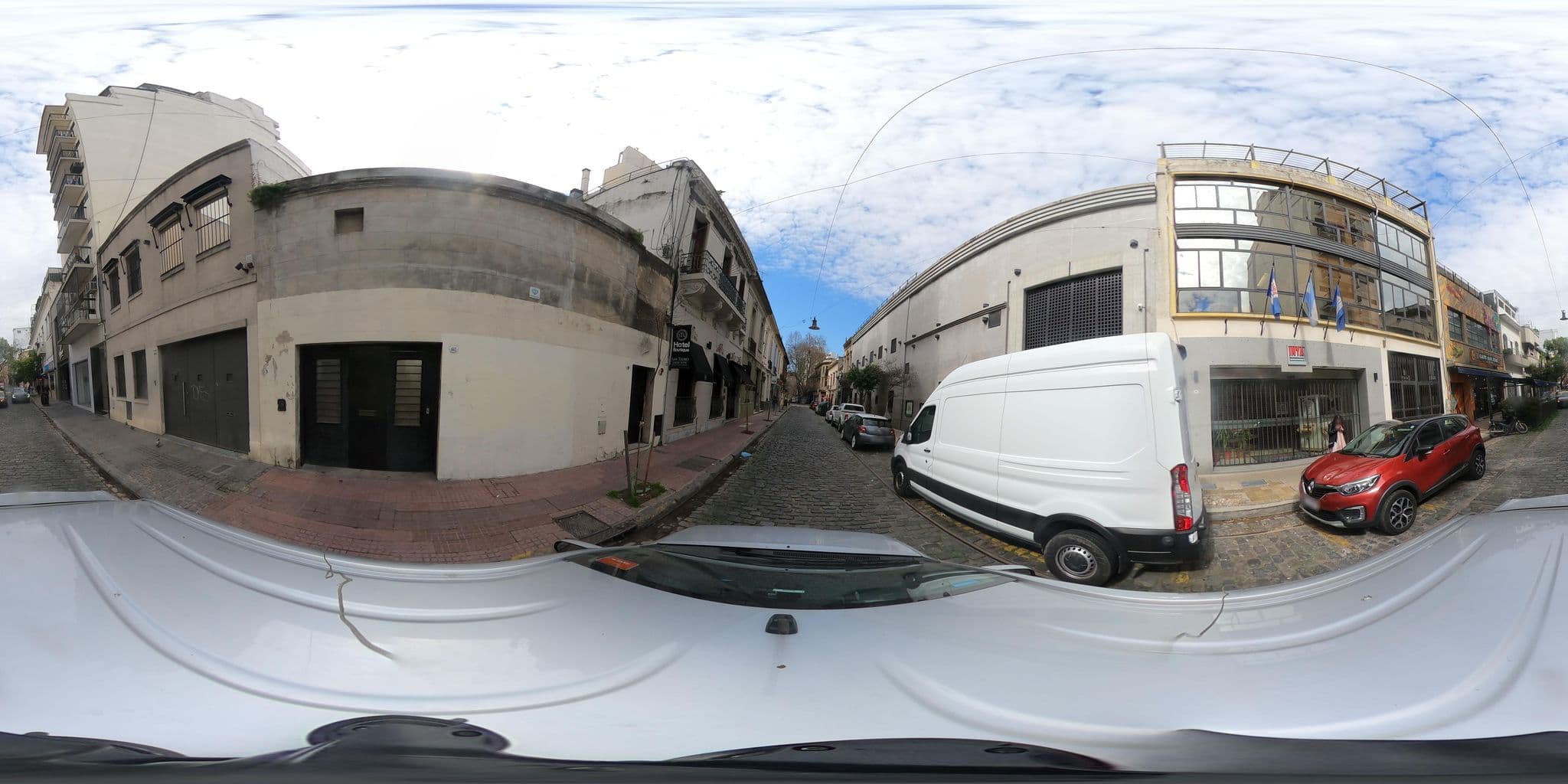 Street view near Front Desk Luxury Suites, Buenos Aires — © kaart_360 (CC BY-SA · Mapillary)
