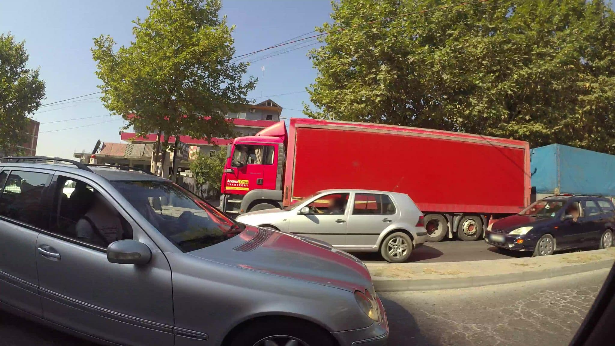 Street view near Hotel Kaloshi, Kamëz — © kaart_3 (CC BY-SA · Mapillary)