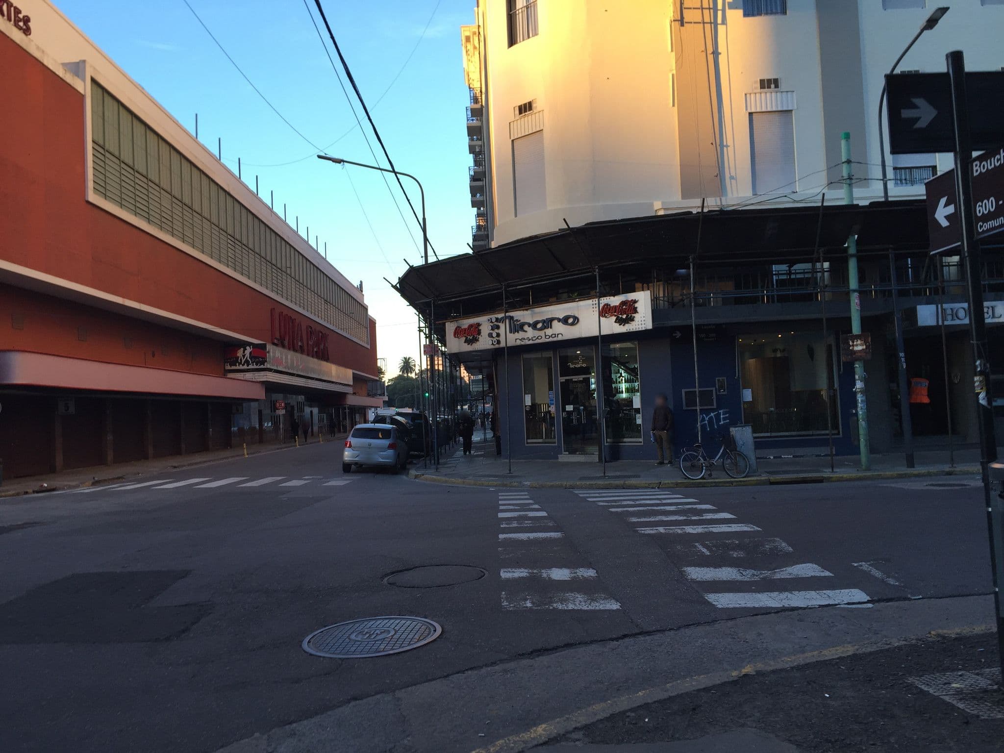 Street view near Buneos Aires Argentina, Buenos Aires — © nicolas17 (CC BY-SA · Mapillary)