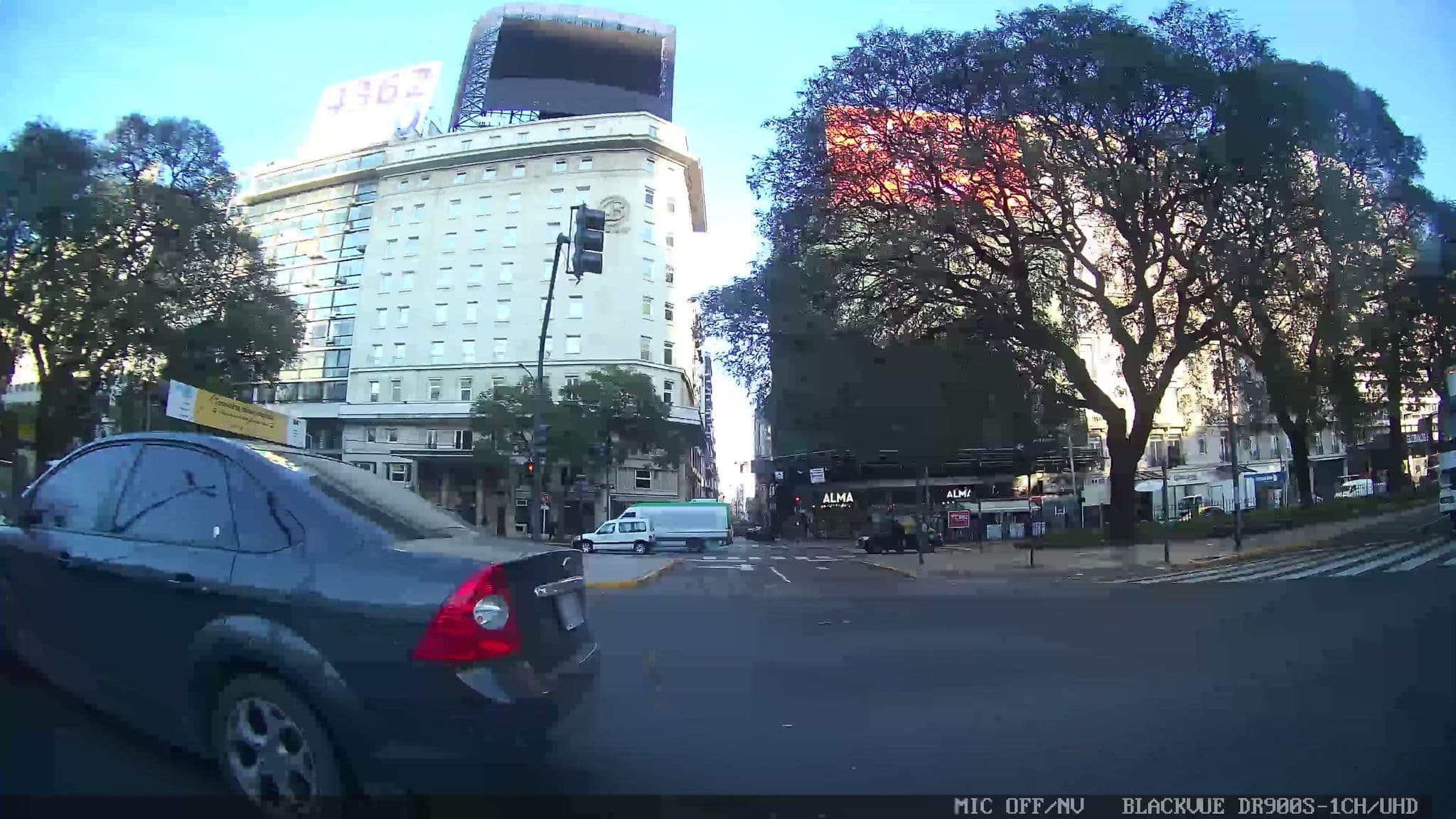 Street view near Quarto do Ratinho - Buenos Aires, Buenos Aires — © kaart_1 (CC BY-SA · Mapillary)