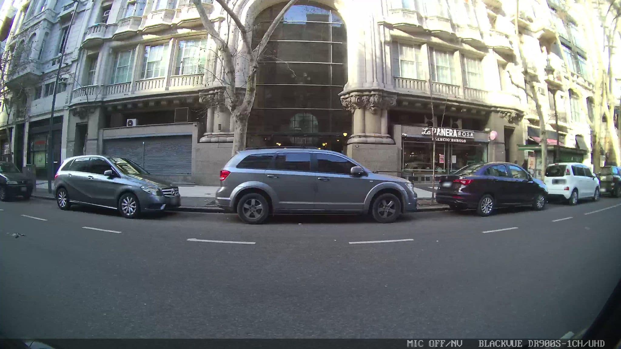 Street view near Hostal 1385, Buenos Aires — © kaart_1 (CC BY-SA · Mapillary)