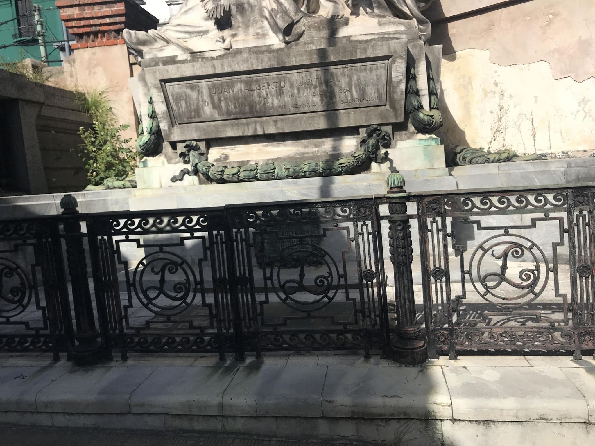 Street view near Trip Recoleta, Retiro — © miguel_andrade (CC BY-SA · Mapillary)
