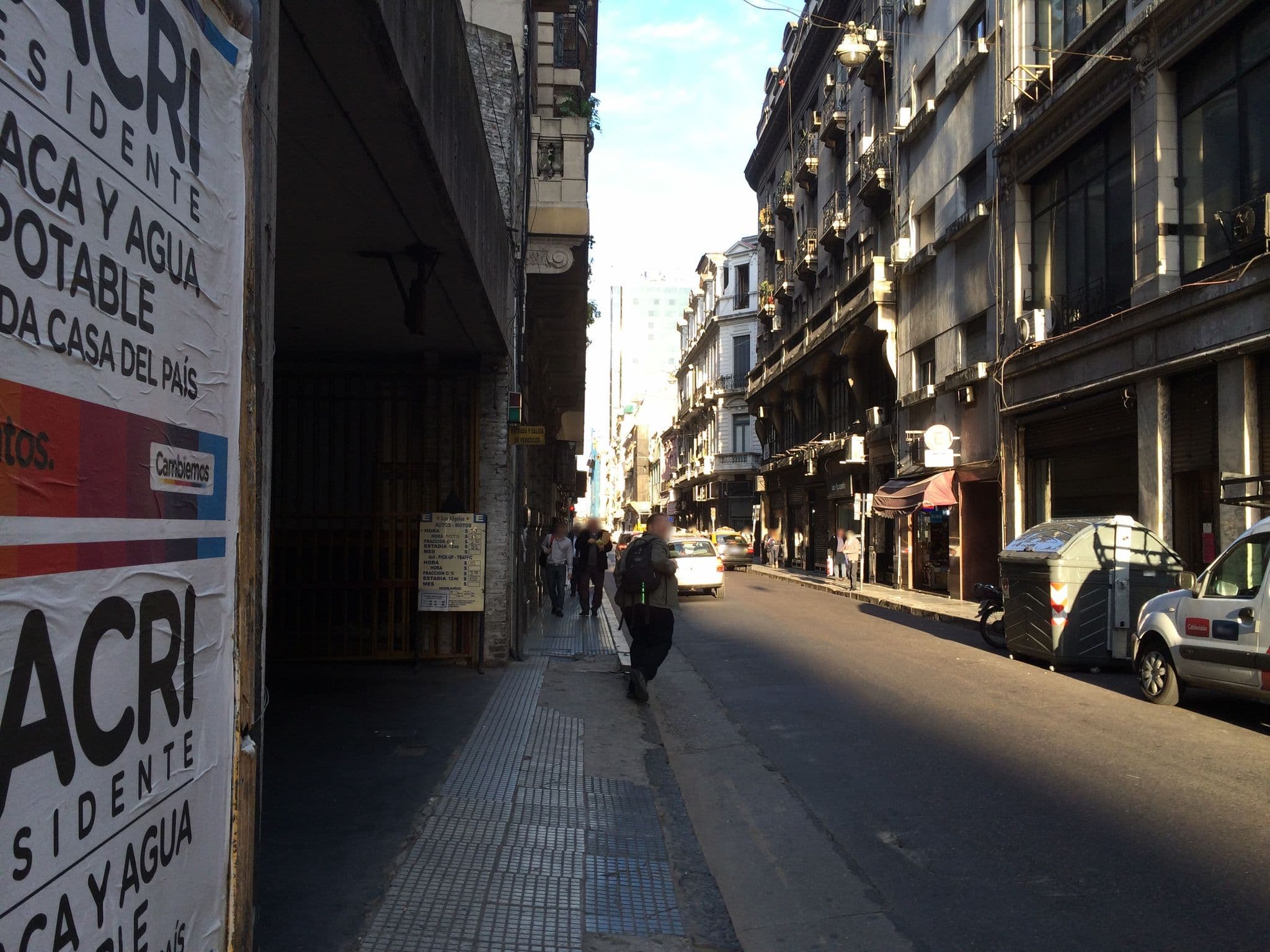 Street view near Hotel LA GIRALDA, Buenos Aires — © nicolas17 (CC BY-SA · Mapillary)