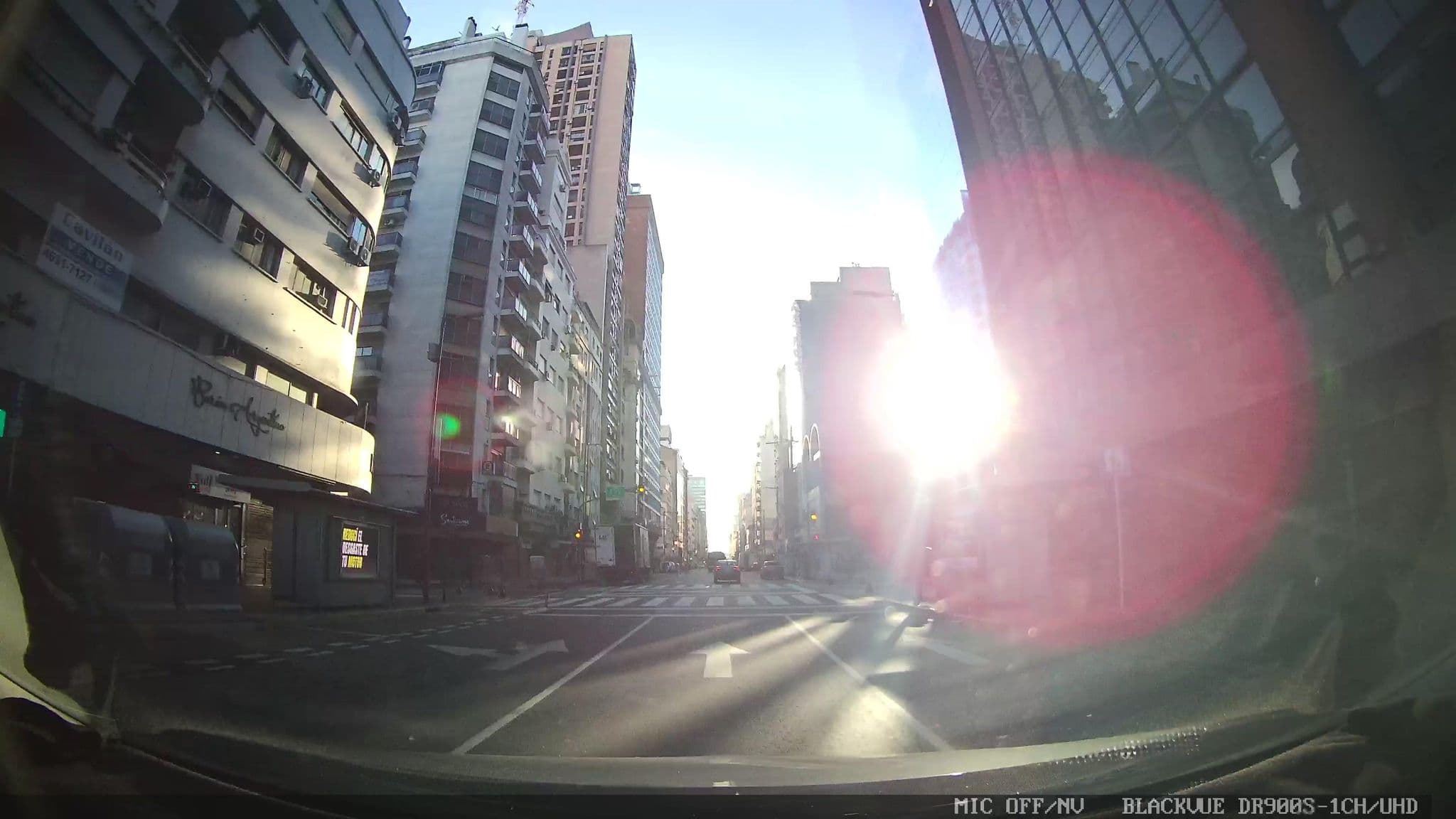 Street view near Hostel Suites Obelisco, Buenos Aires — © kaartcam (CC BY-SA · Mapillary)