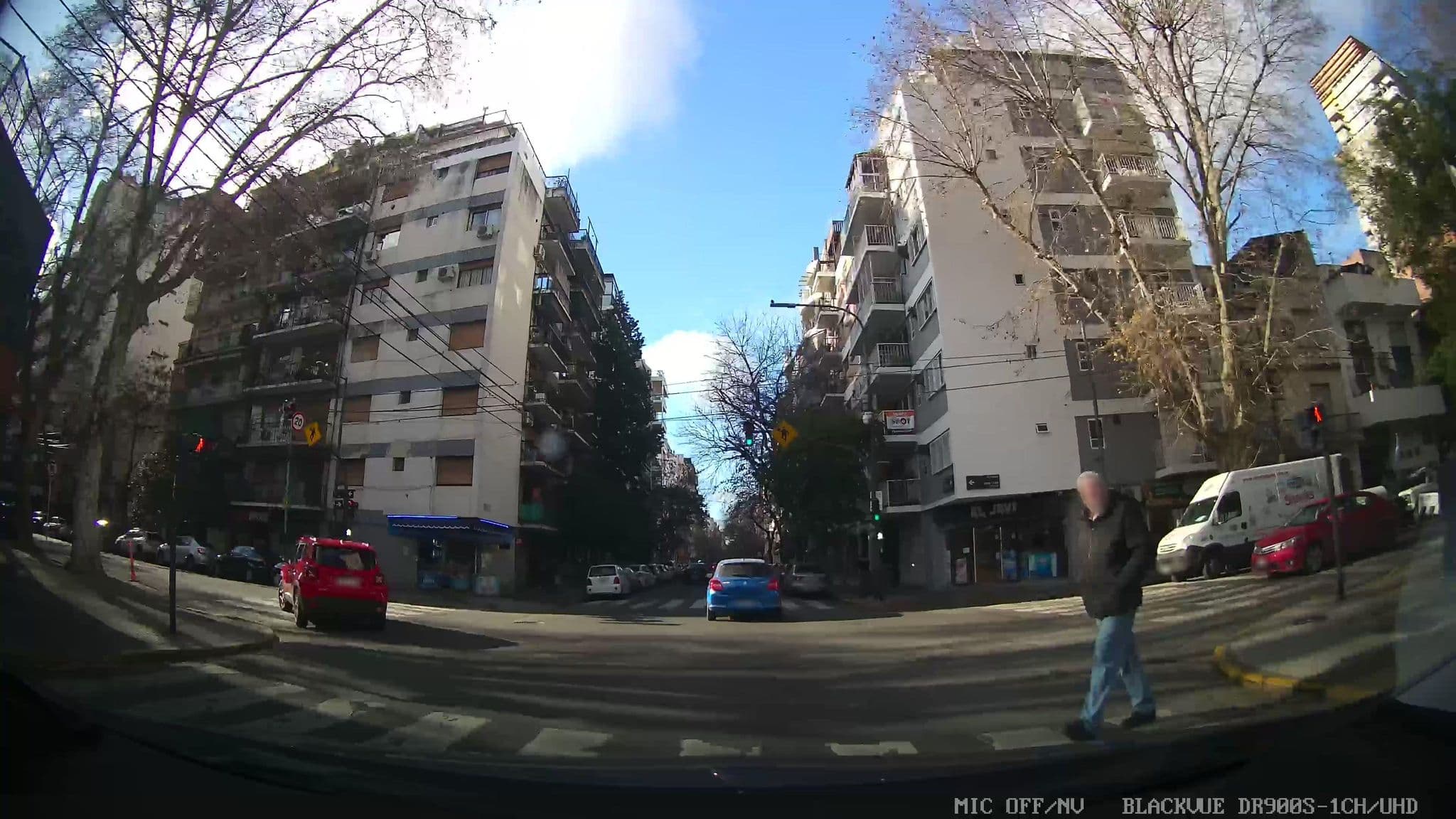 Street view near A.P.I.N.T.A., Colegiales — © kaartcam (CC BY-SA · Mapillary)