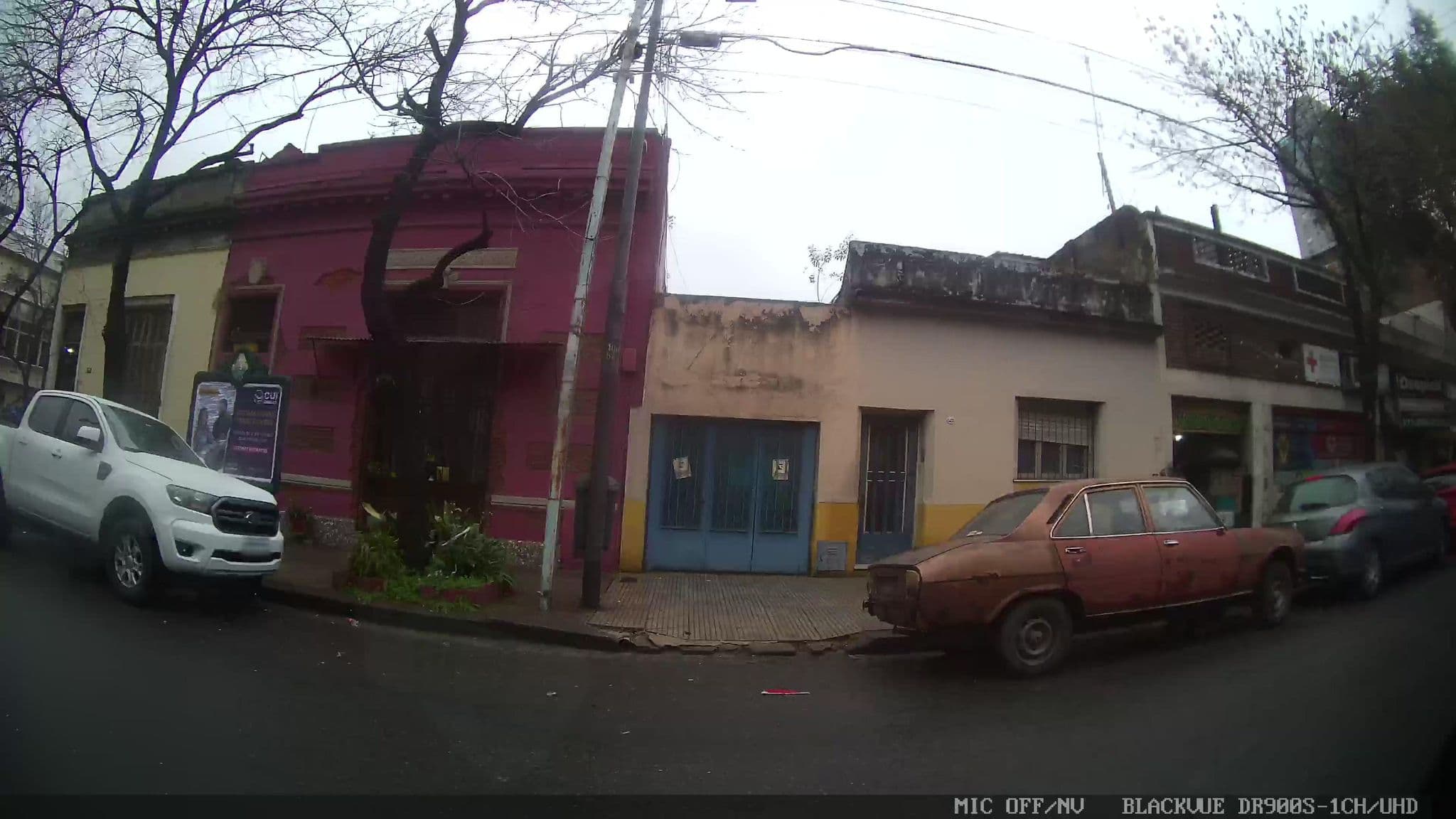 Street view near Feliz! Haus   Hostel, Colegiales — © kaart_1 (CC BY-SA · Mapillary)