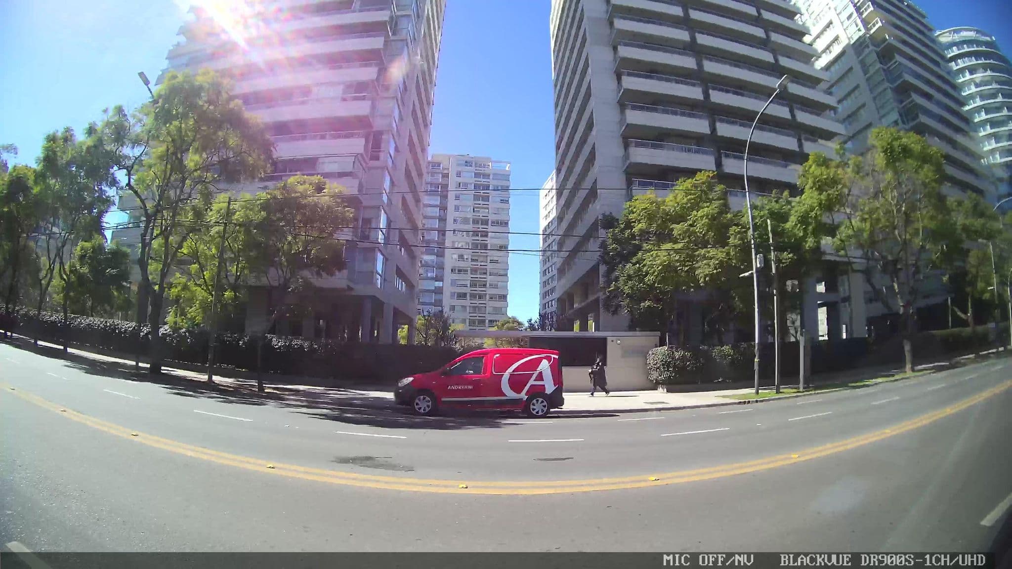 Street view near Maggie's, Belgrano — © kaart_1 (CC BY-SA · Mapillary)