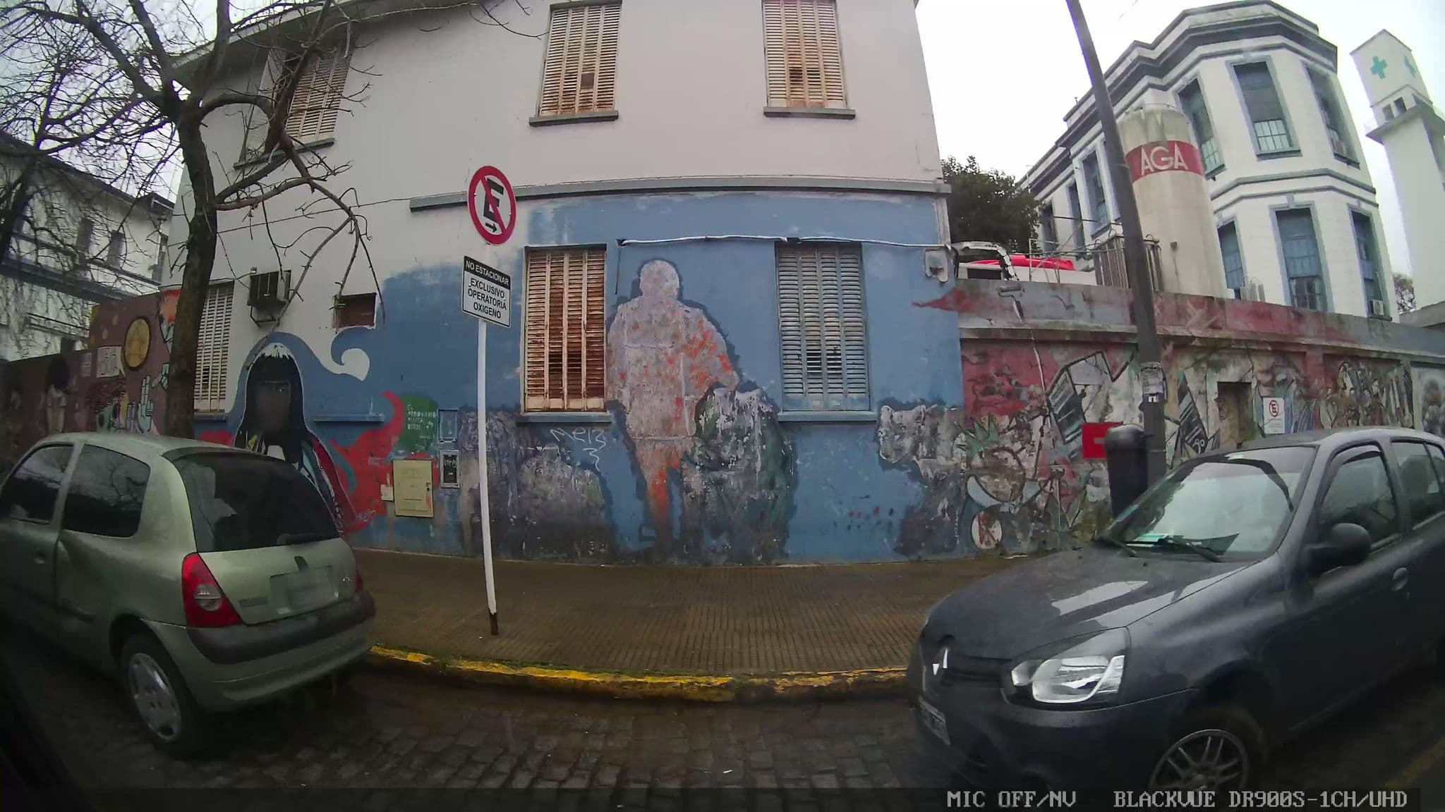 Street view near Baires Shore, Belgrano — © kaart_3 (CC BY-SA · Mapillary)