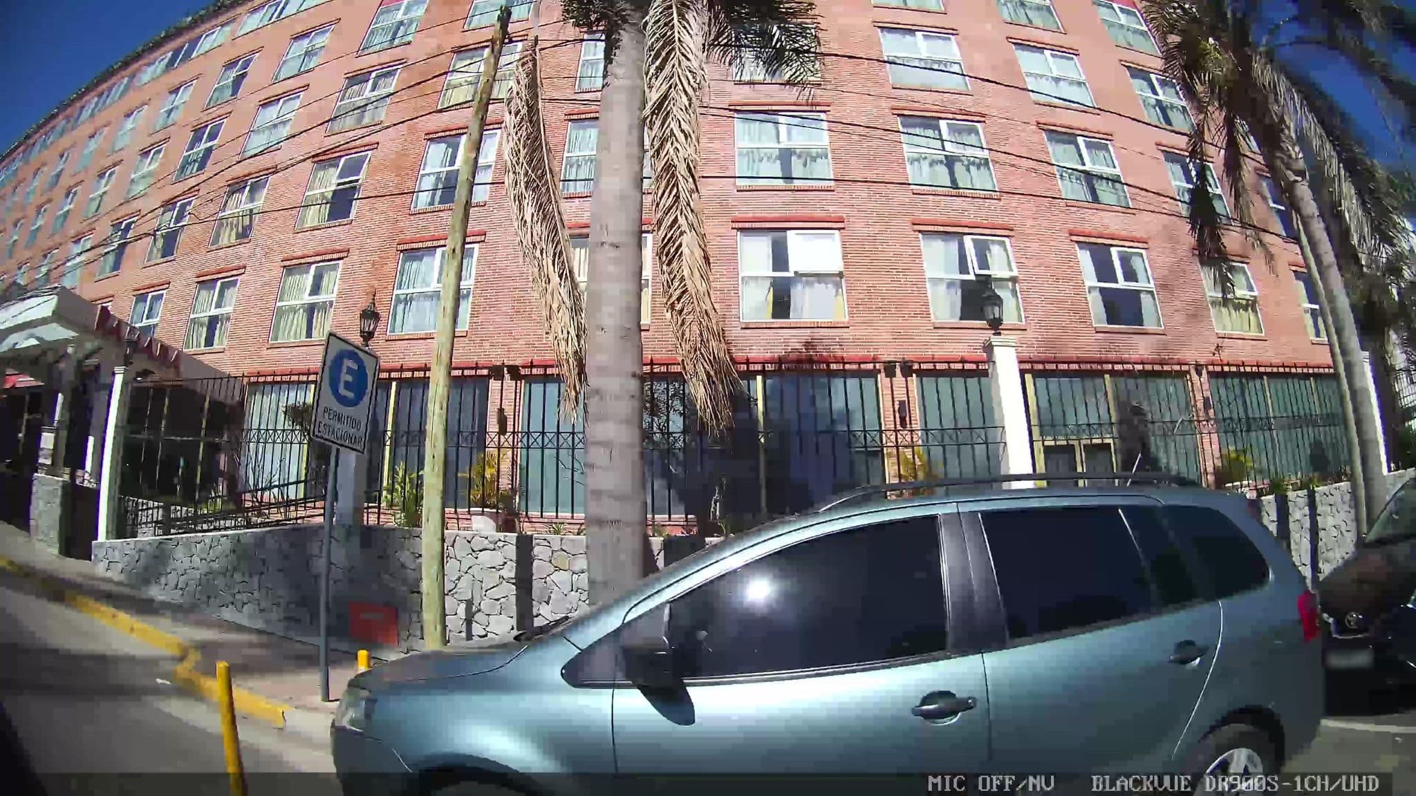 Street view near Ramada Hotel, Belgrano — © kaart_3 (CC BY-SA · Mapillary)