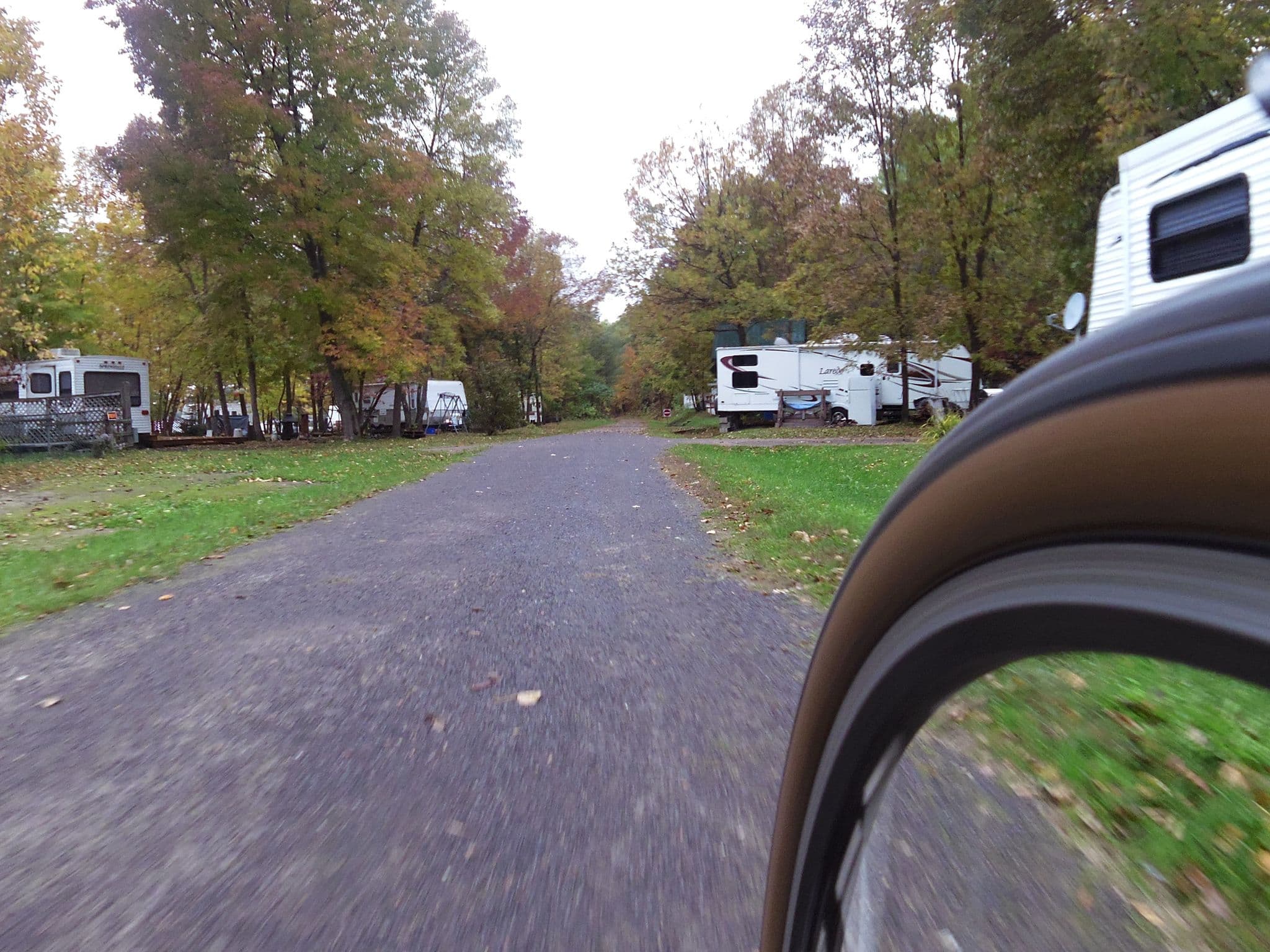 Street view near Base Macrocarpa, Fort-Coulonge — © mronewheeldrive (CC BY-SA · Mapillary)