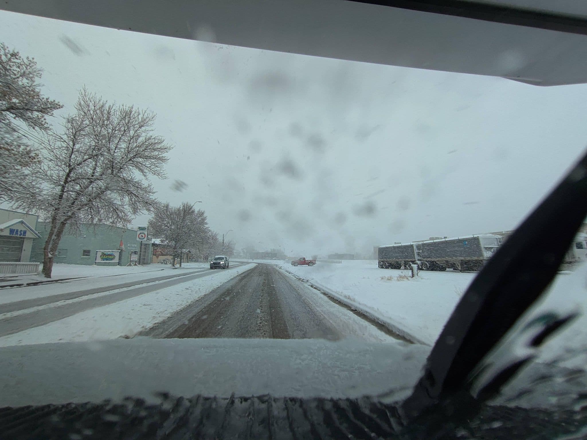 Street view near Heartwood Inn and Spa;Heartwood Inn, Drumheller — © kibour (CC BY-SA · Mapillary)