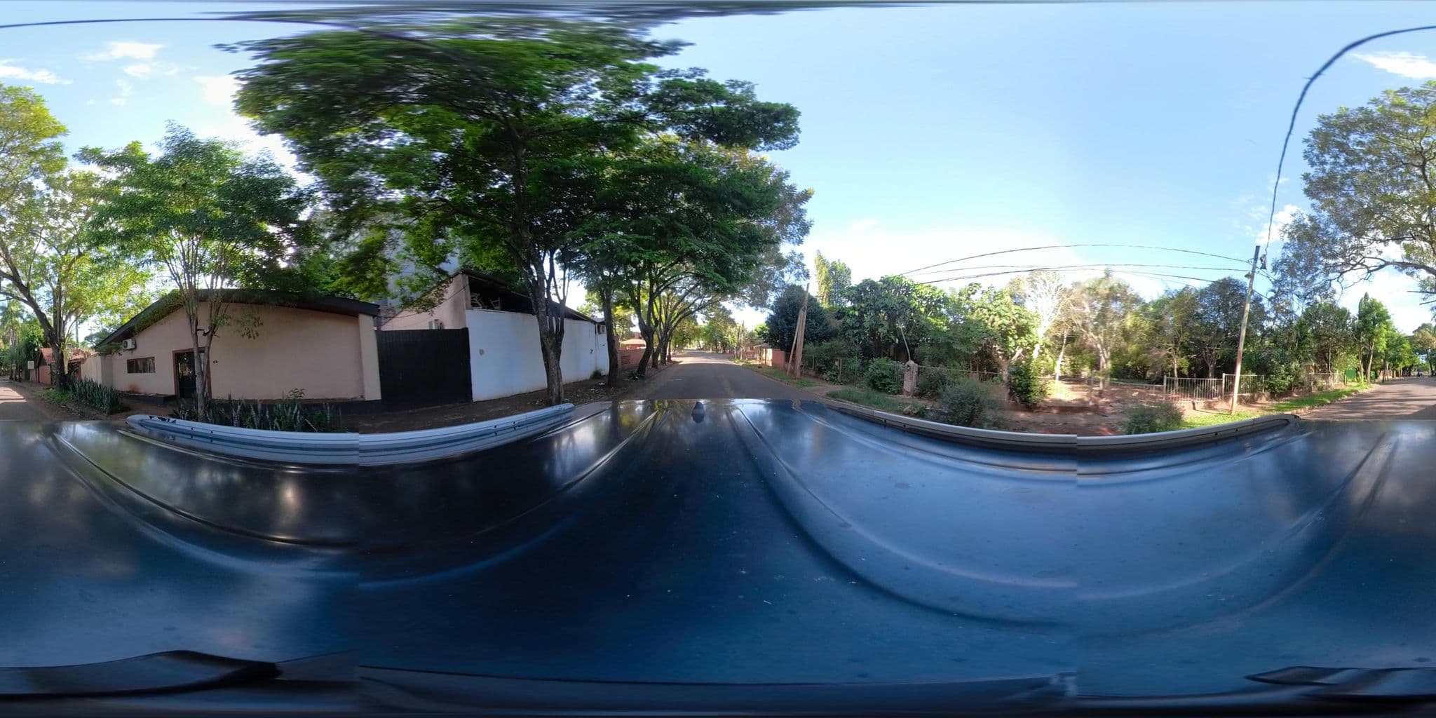 Street view near Piscina Del Hotel Saint George, Puerto Iguazú — © coralfm (CC BY-SA · Mapillary)