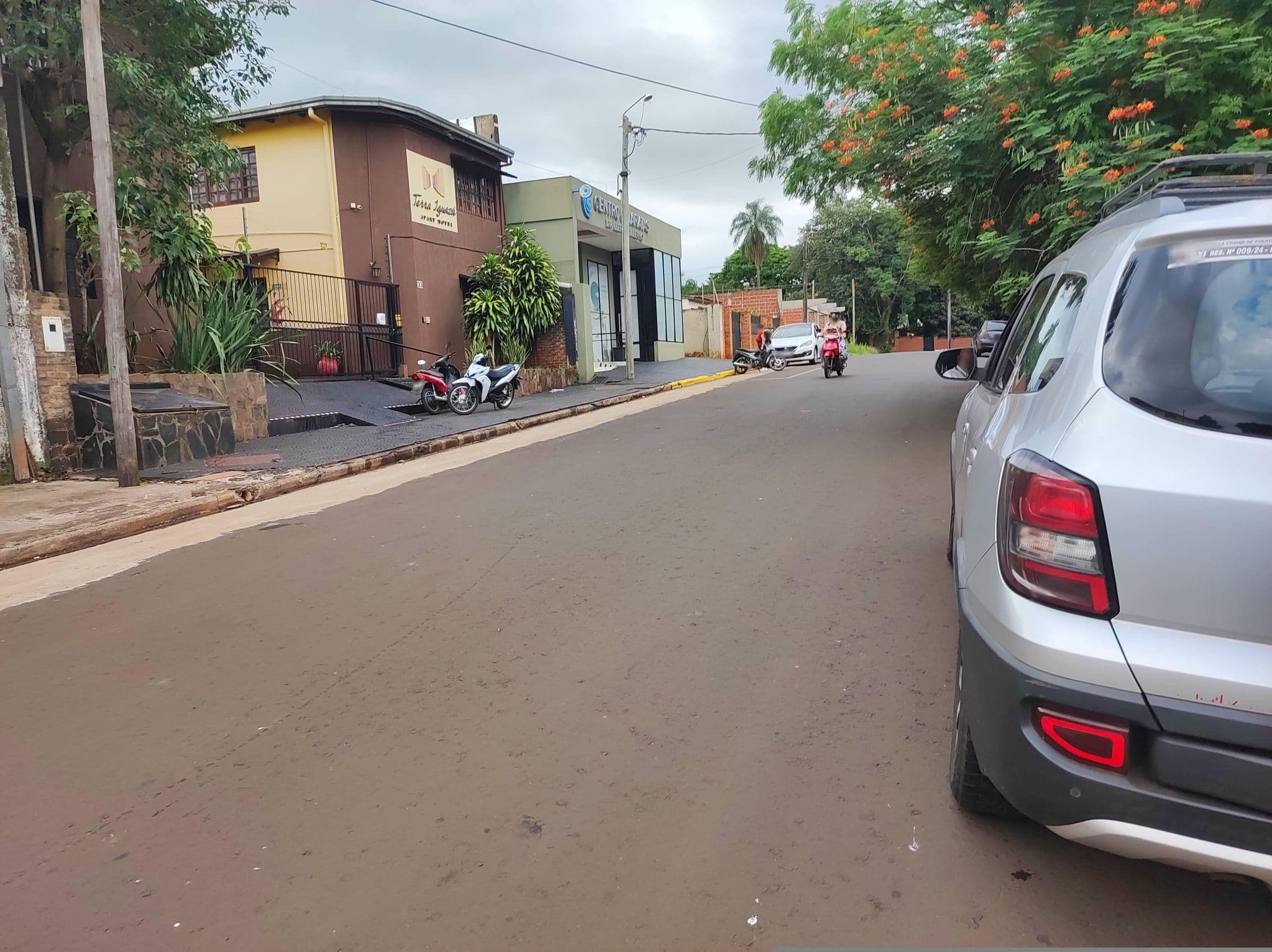 Street view near Cabañas Kurupí, Puerto Iguazú — © diegokrein (CC BY-SA · Mapillary)