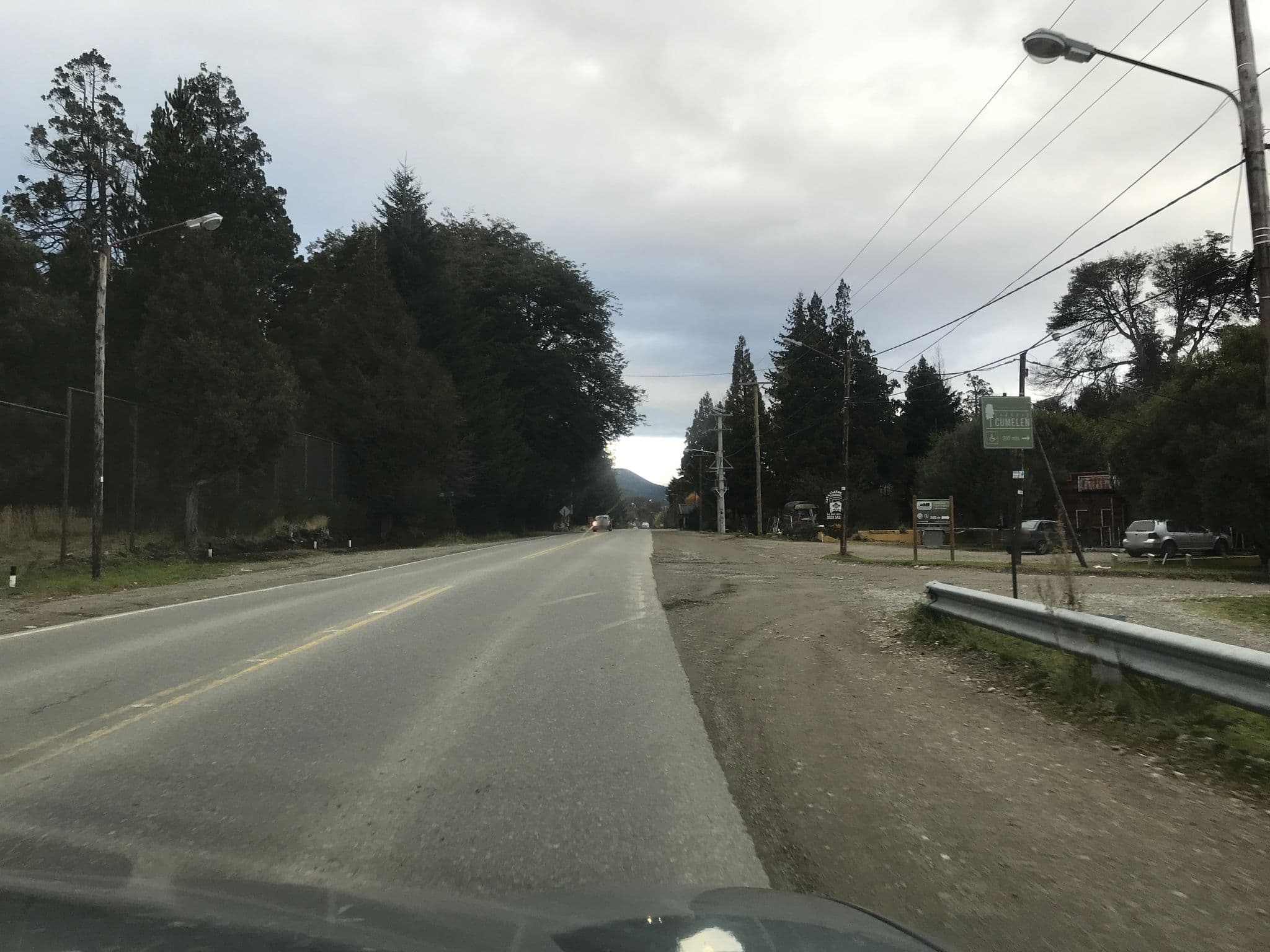 Street view near Cabañas Puerto Pireo Apart Hotel 5 Estrellas, San Carlos de Bariloche — © ejegg (CC BY-SA · Mapillary)