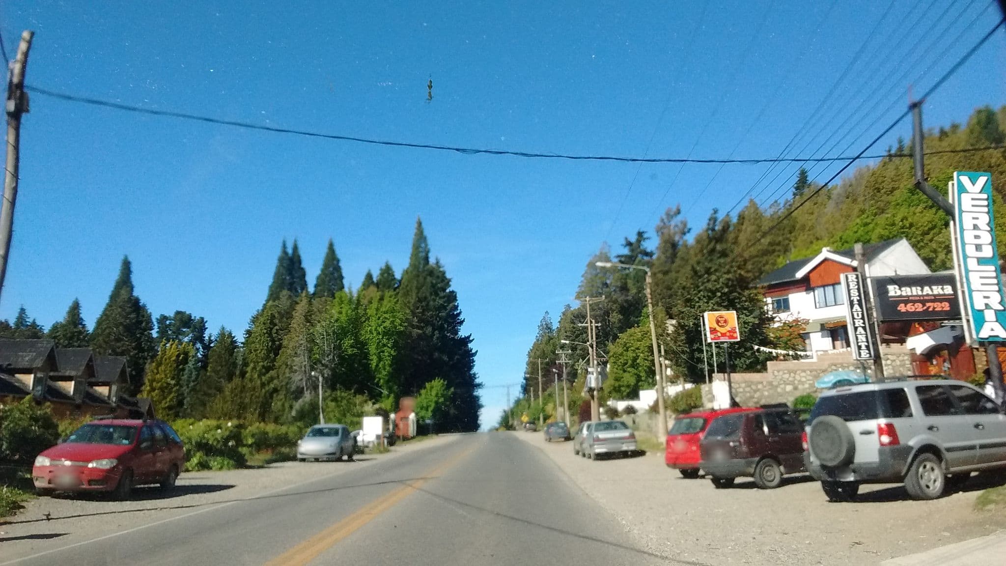 Street view near Hostería La Luna, San Carlos de Bariloche — © mweper (CC BY-SA · Mapillary)