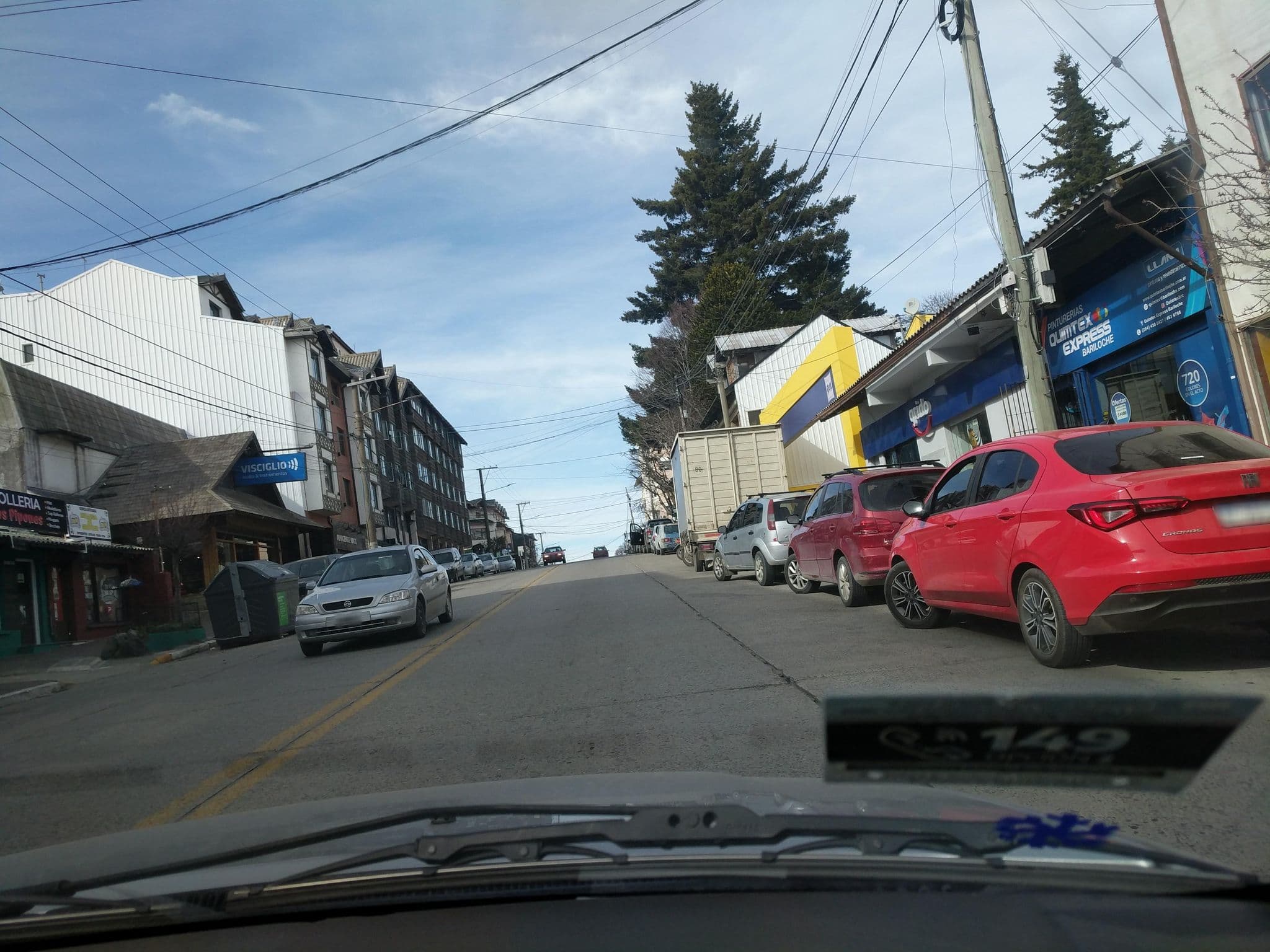 Street view near Hosteria Ivalu,Bariloche, San Carlos de Bariloche — © zentown (CC BY-SA · Mapillary)