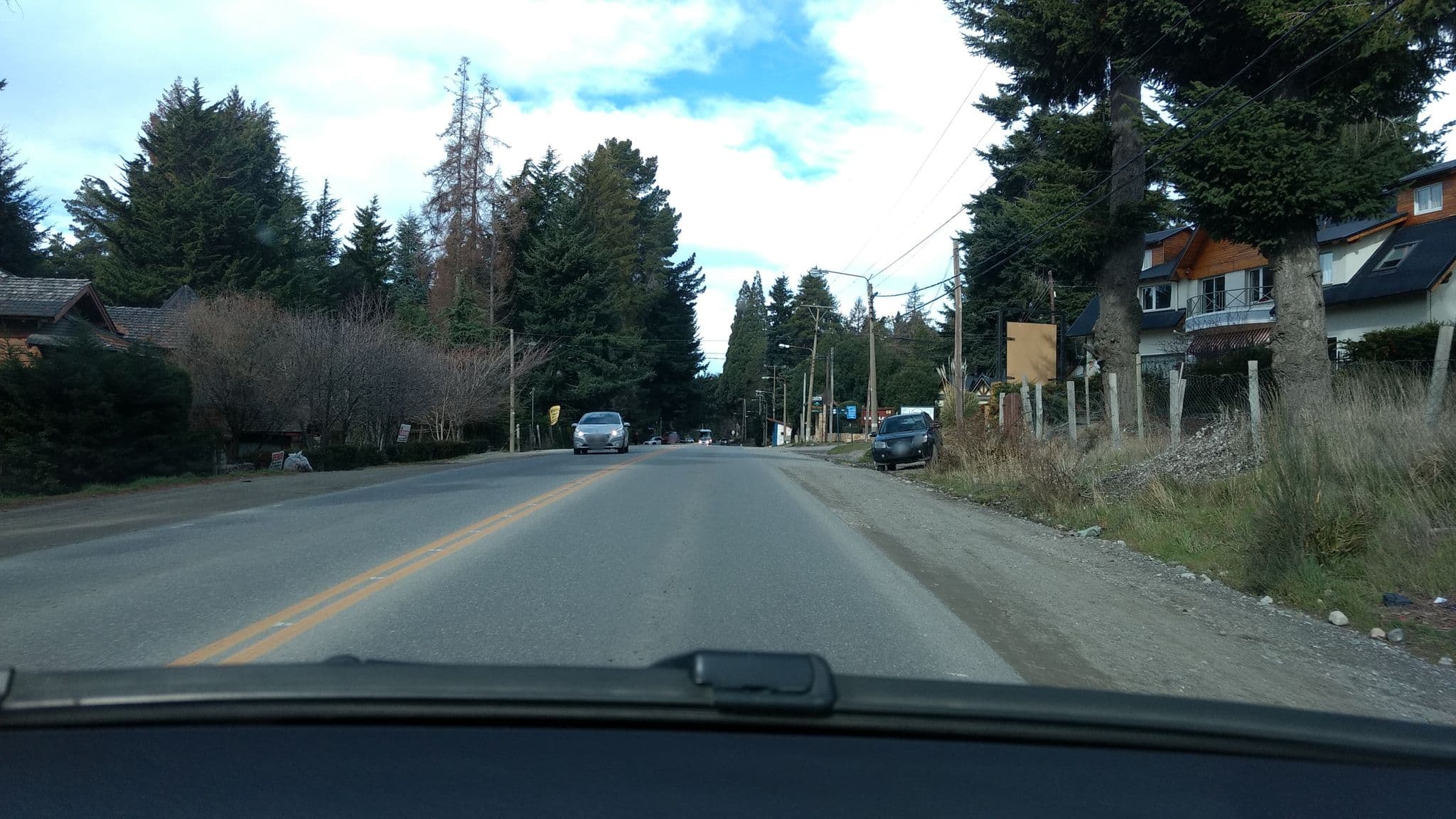 Street view near Plaza Patagonia - Apart Hotel Restaurante, San Carlos de Bariloche — © martinvilu (CC BY-SA · Mapillary)