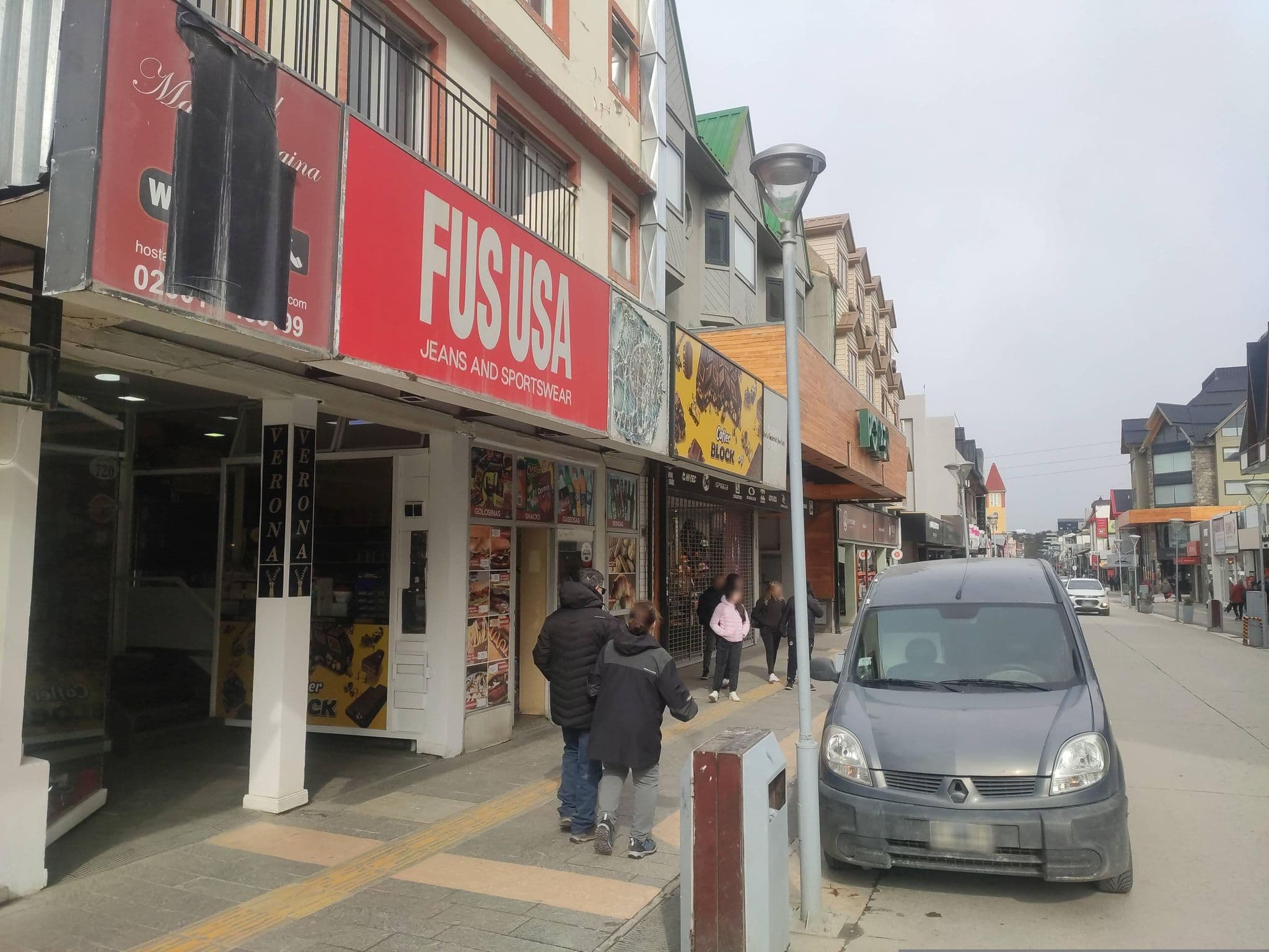 Street view near Hotel Capris, Ushuaia — © kartun (CC BY-SA · Mapillary)