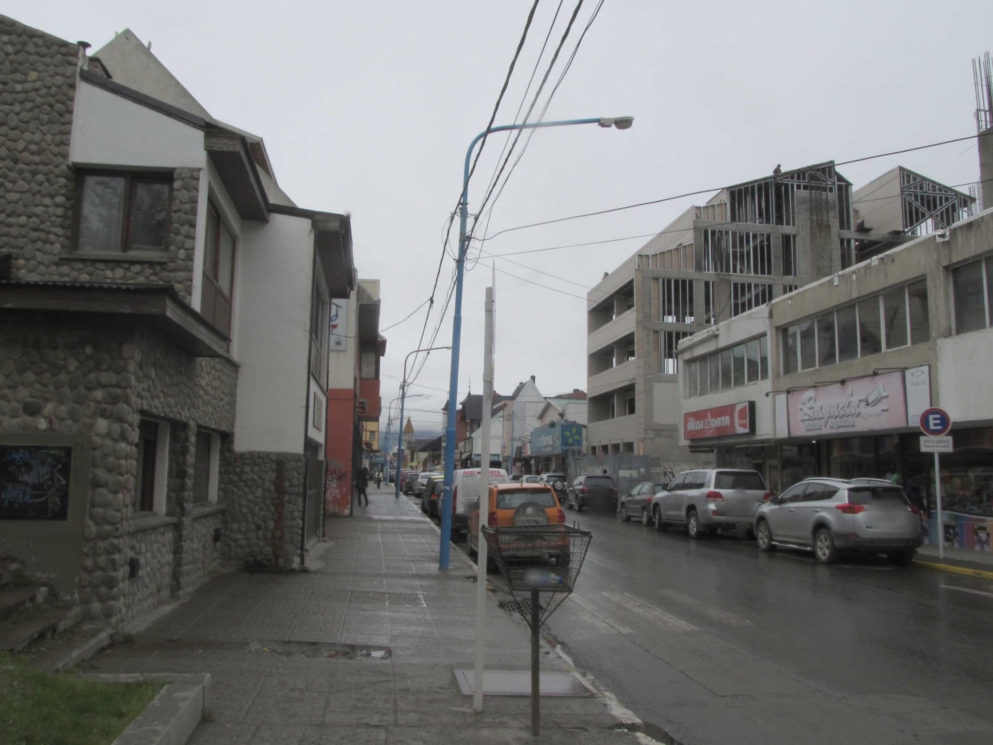 Street view near Hotel Los Lagos, Ushuaia — © sk53 (CC BY-SA · Mapillary)