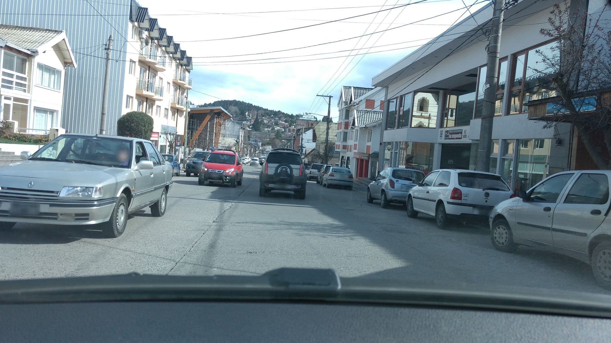 Street view near Freedom Hostel, San Carlos de Bariloche — © martinvilu (CC BY-SA · Mapillary)