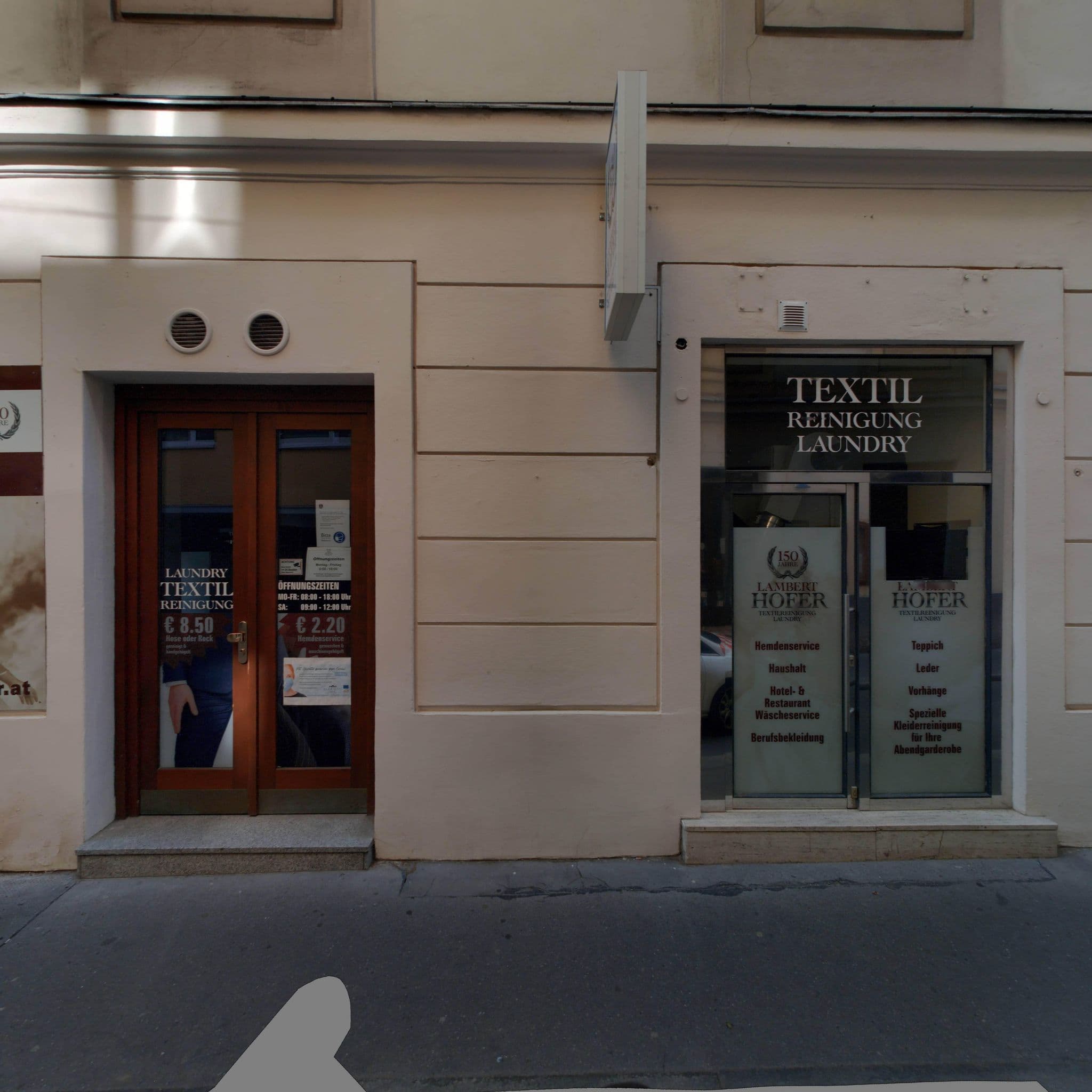 Street view near Buxbaum Boutique Hotel, Vienna — © eliasgander (CC BY-SA · Mapillary)
